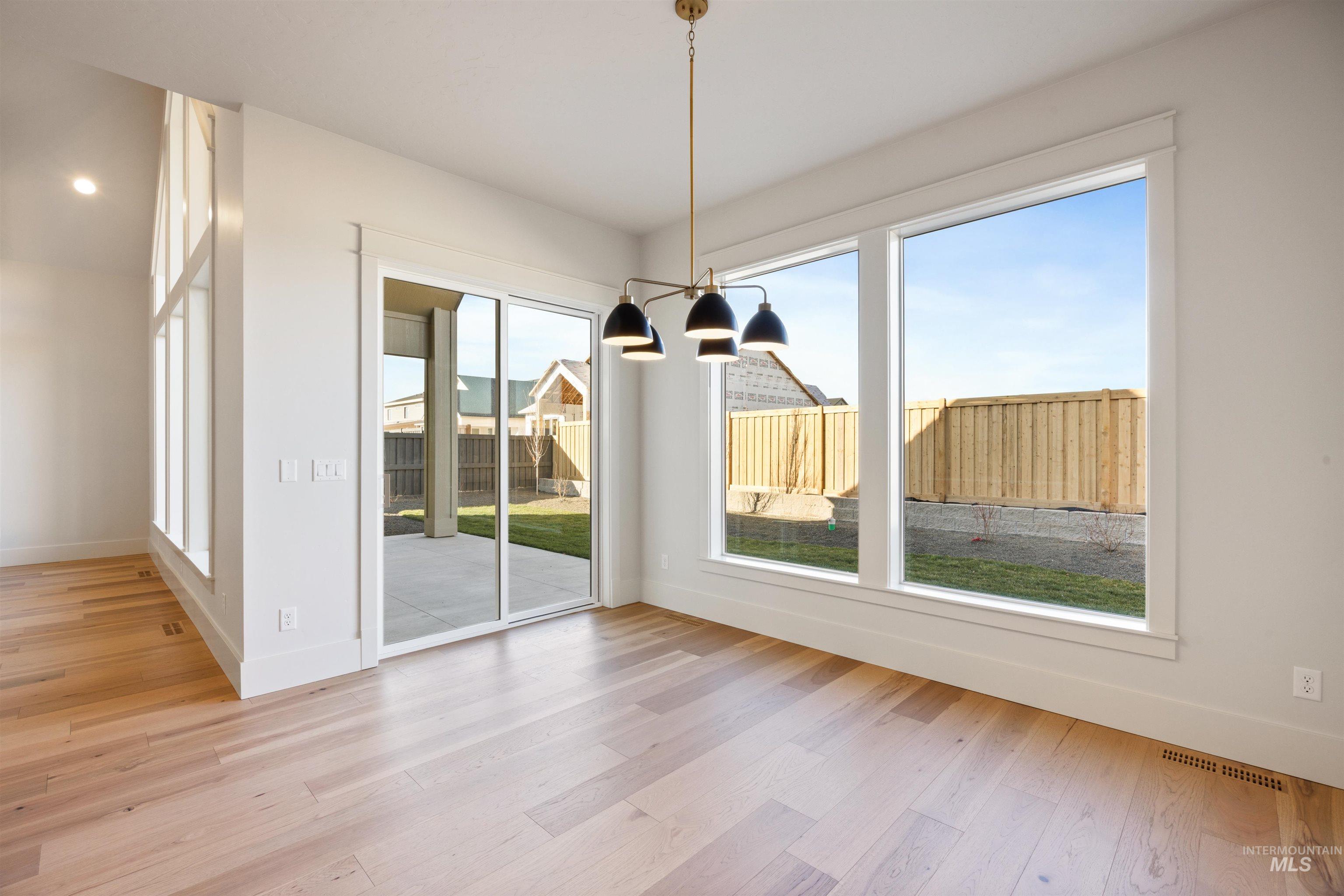 1090 E Crescendo St, Meridian, Idaho 83642, 4 Bedrooms, 3.5 Bathrooms, Residential For Sale, Price $924,777,MLS 98968213