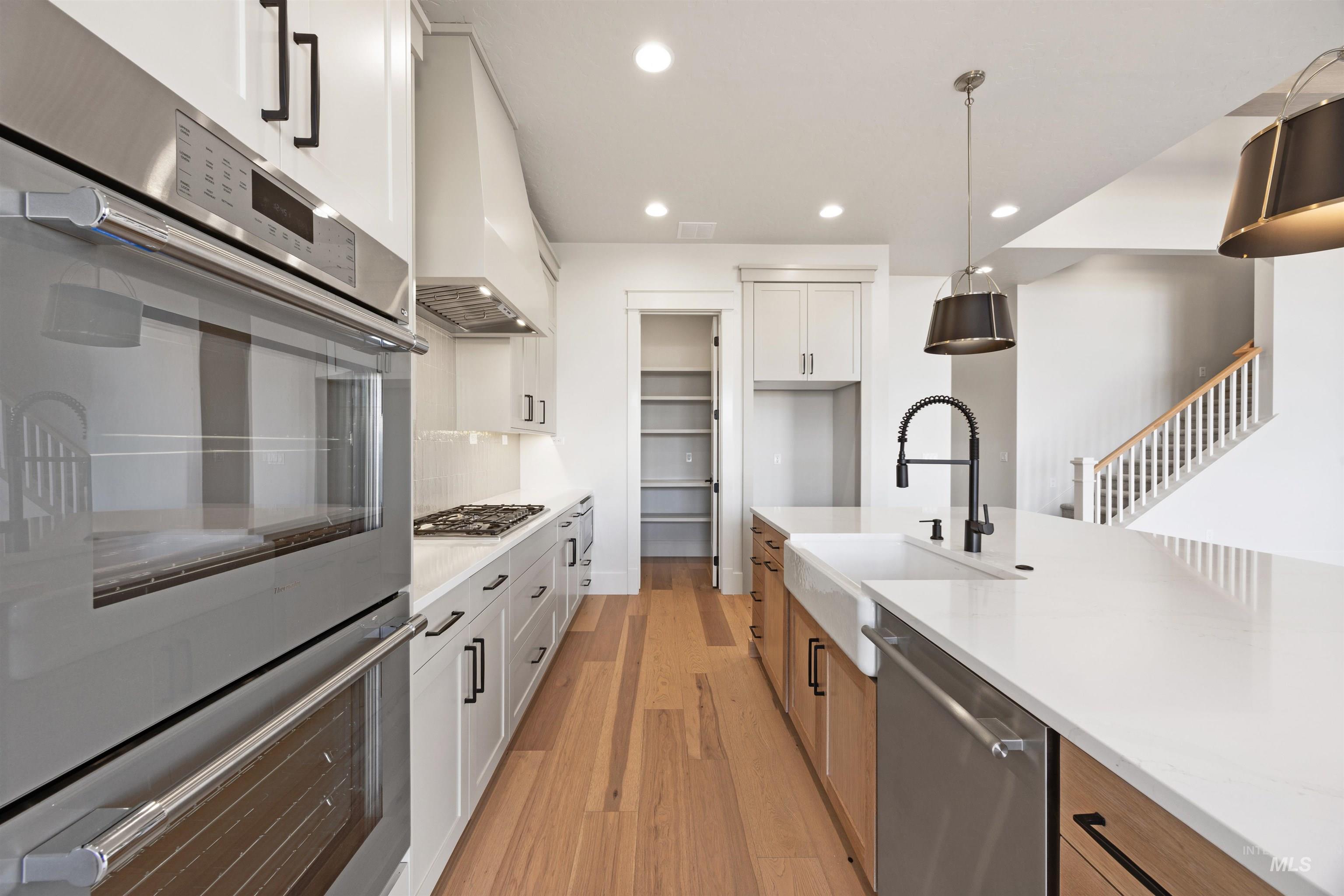 1090 E Crescendo St, Meridian, Idaho 83642, 4 Bedrooms, 3.5 Bathrooms, Residential For Sale, Price $924,777,MLS 98968213