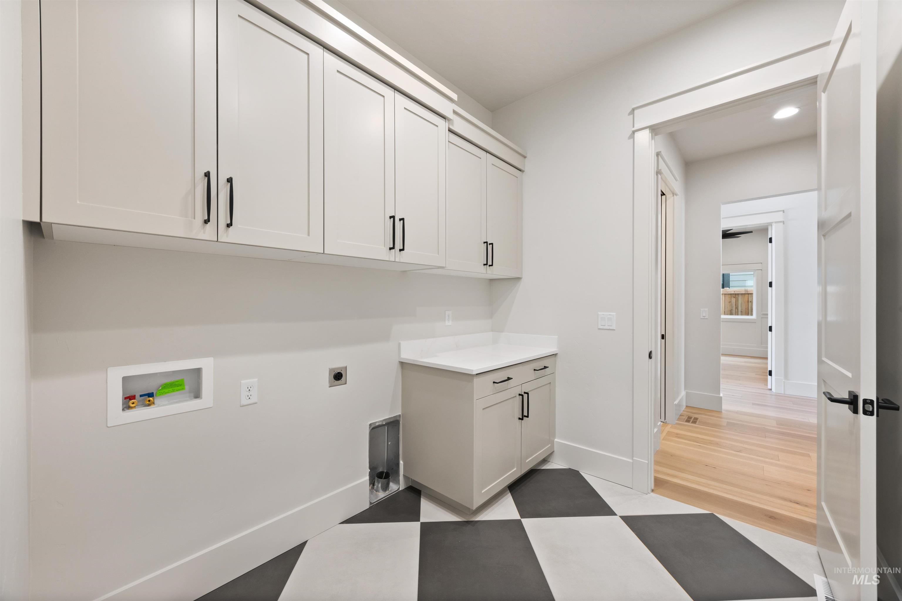 1090 E Crescendo St, Meridian, Idaho 83642, 4 Bedrooms, 3.5 Bathrooms, Residential For Sale, Price $924,777,MLS 98968213