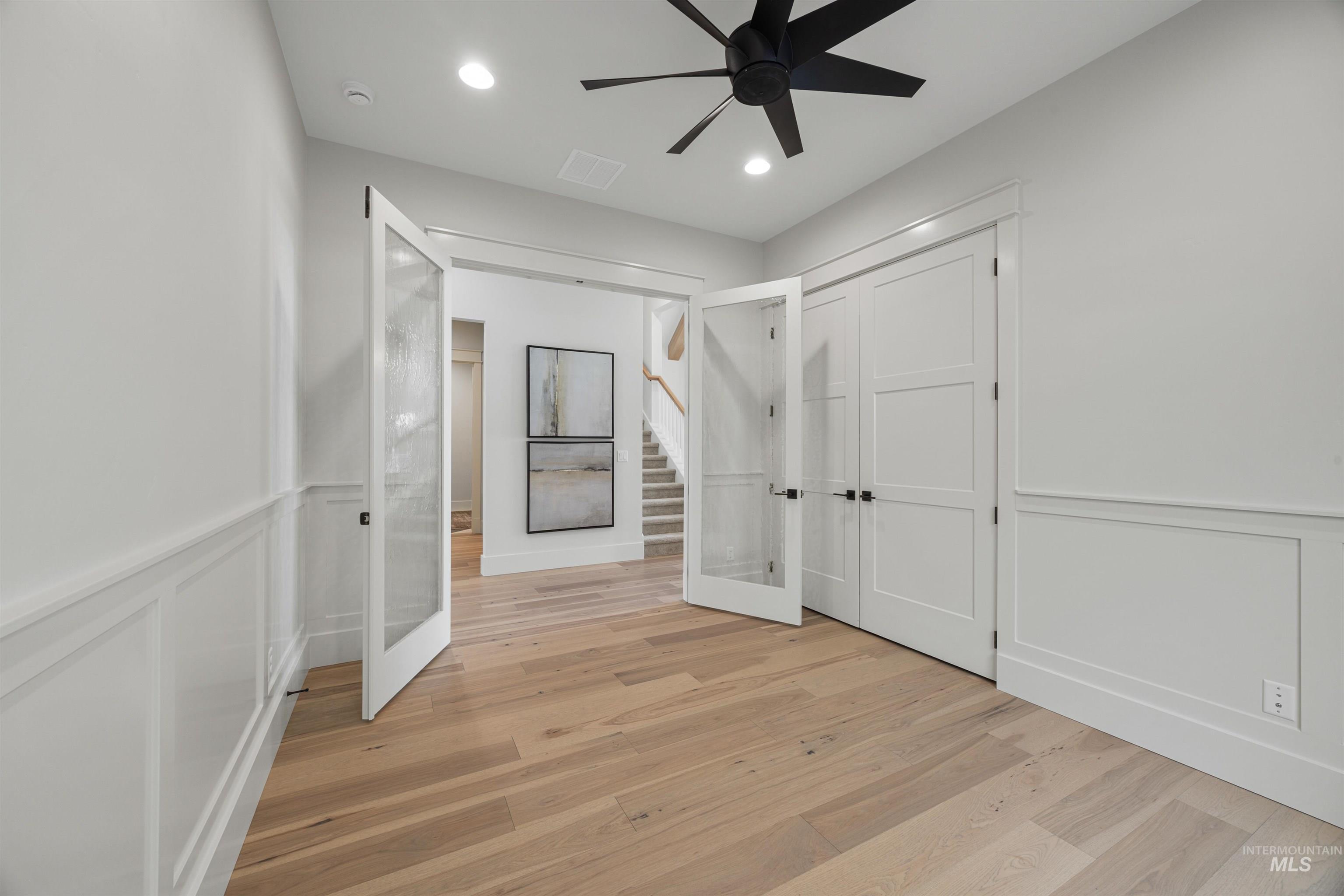 1090 E Crescendo St, Meridian, Idaho 83642, 4 Bedrooms, 3.5 Bathrooms, Residential For Sale, Price $924,777,MLS 98968213