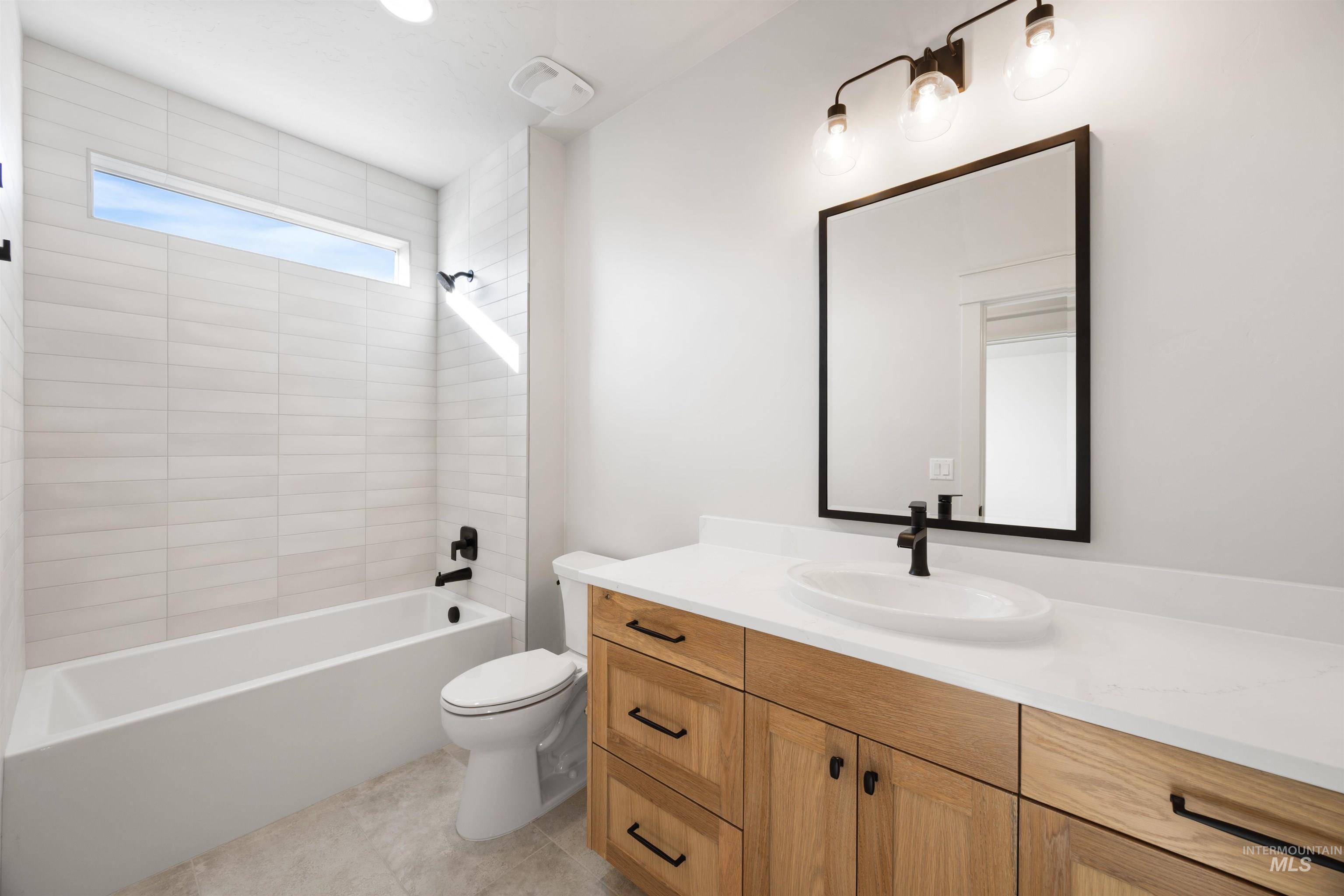 1090 E Crescendo St, Meridian, Idaho 83642, 4 Bedrooms, 3.5 Bathrooms, Residential For Sale, Price $924,777,MLS 98968213