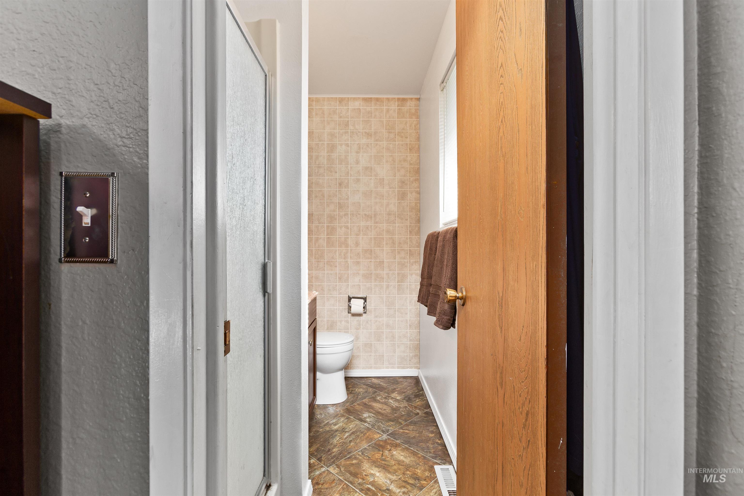 3815 14th Street, Lewiston, Idaho 83501, 5 Bedrooms, 2 Bathrooms, Residential For Sale, Price $430,000,MLS 98968218