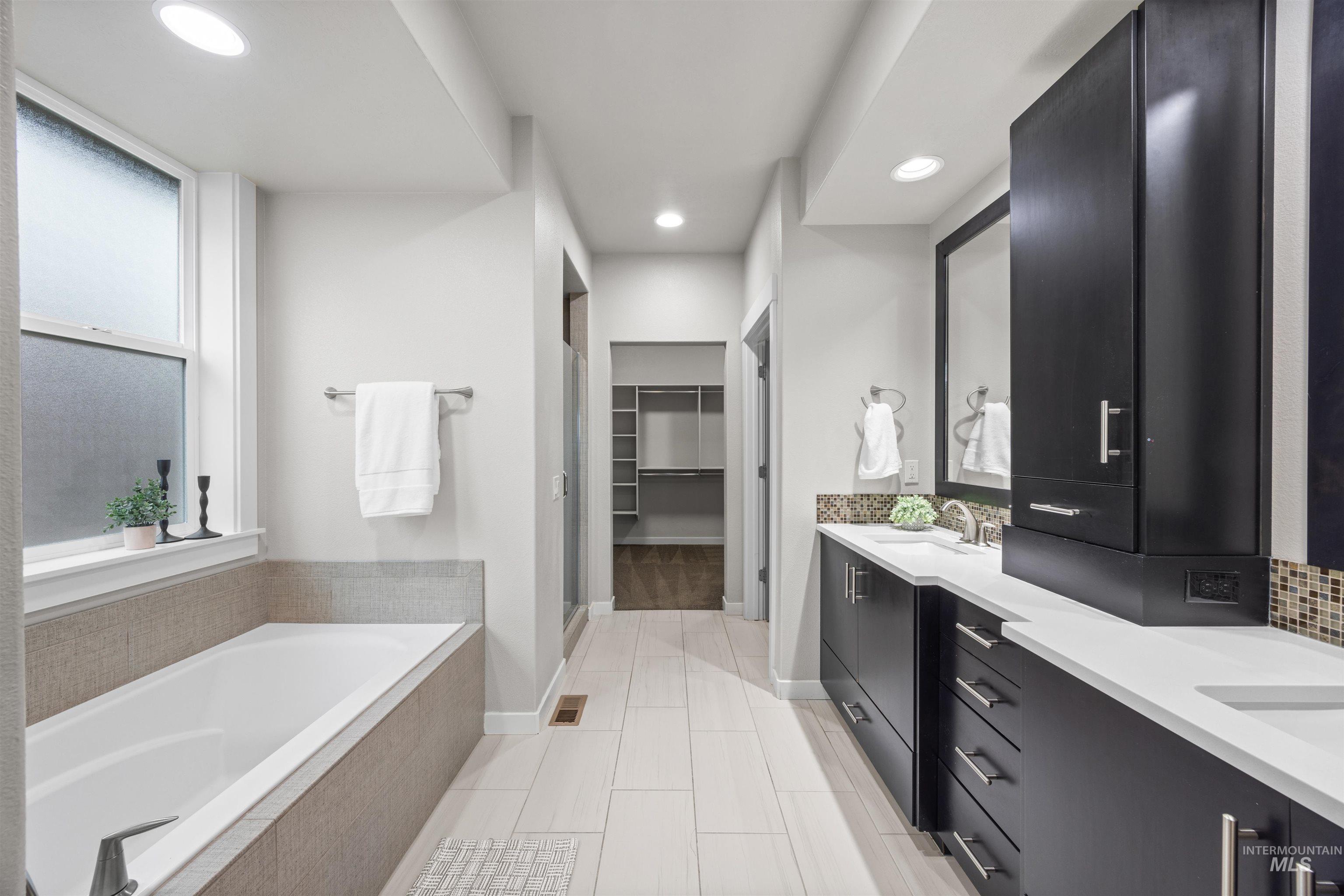 4775 S Spotted Horse Ave, Boise, Idaho 83716, 3 Bedrooms, 2 Bathrooms, Residential For Sale, Price $1,100,000,MLS 98968224