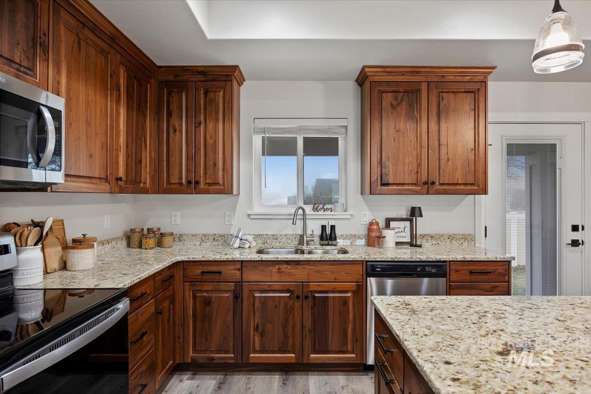 732 Heidi Terrace, Kimberly, Idaho 83341, 4 Bedrooms, 2 Bathrooms, Residential For Sale, Price $449,900,MLS 98968228