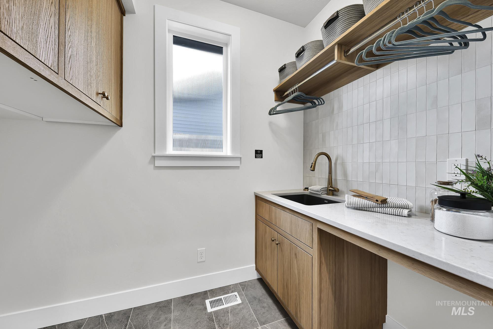 1849 W Timberstone Dr, Eagle, Idaho 83616, 3 Bedrooms, 3.5 Bathrooms, Residential For Sale, Price $1,014,900,MLS 98968230