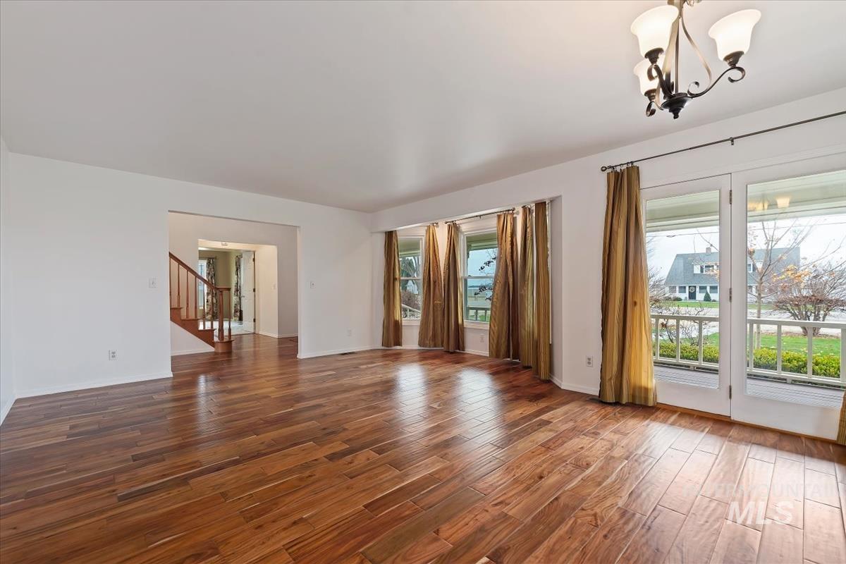 7790 Ustick, Nampa, Idaho 83687, 3 Bedrooms, 2.5 Bathrooms, Residential For Sale, Price $649,900,MLS 98968231