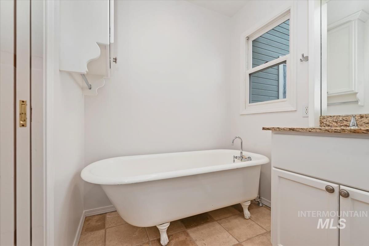 7790 Ustick, Nampa, Idaho 83687, 3 Bedrooms, 2.5 Bathrooms, Residential For Sale, Price $649,900,MLS 98968231