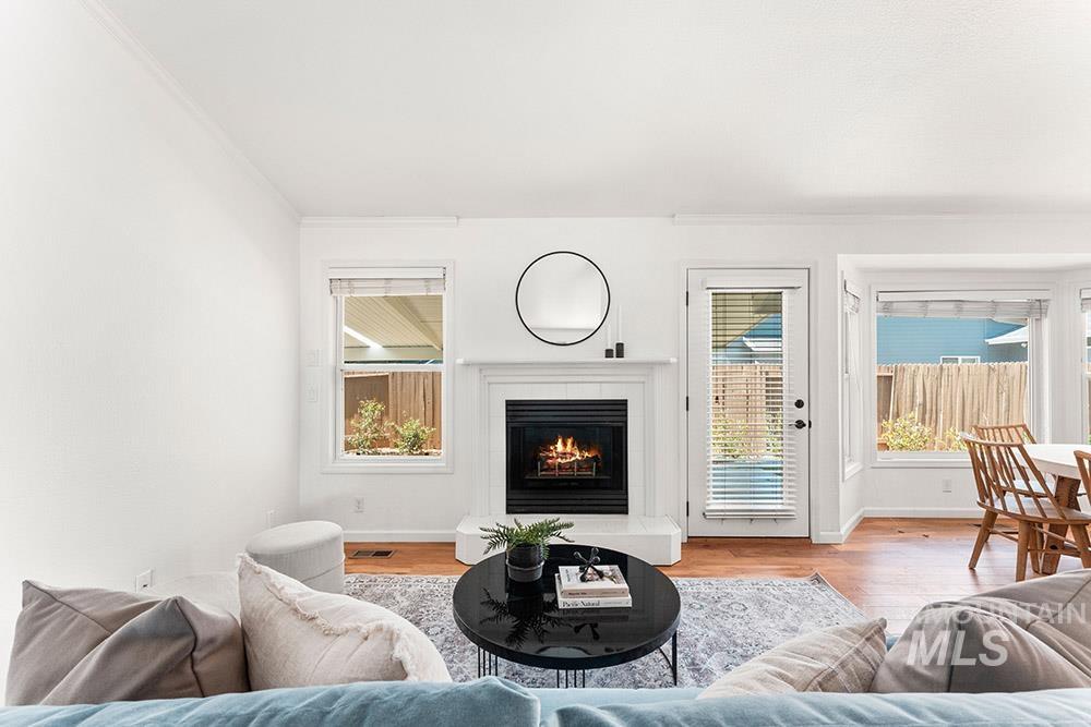 1545 N Ellington Way, Eagle, Idaho 83616, 3 Bedrooms, 2 Bathrooms, Residential For Sale, Price $535,000,MLS 98968232