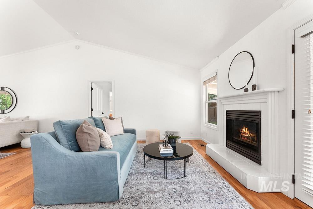 1545 N Ellington Way, Eagle, Idaho 83616, 3 Bedrooms, 2 Bathrooms, Residential For Sale, Price $535,000,MLS 98968232