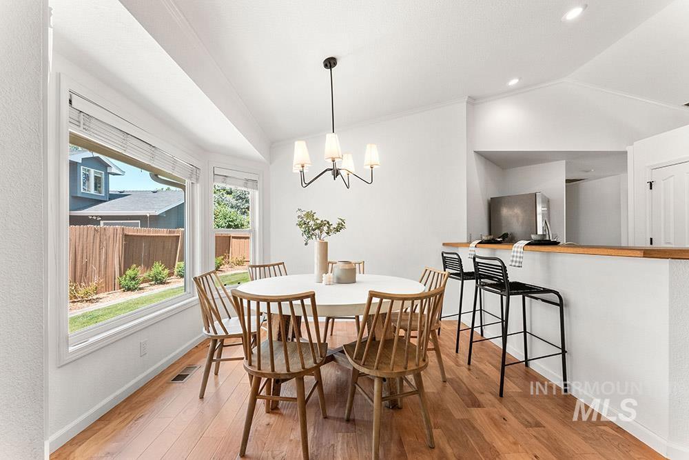 1545 N Ellington Way, Eagle, Idaho 83616, 3 Bedrooms, 2 Bathrooms, Residential For Sale, Price $535,000,MLS 98968232