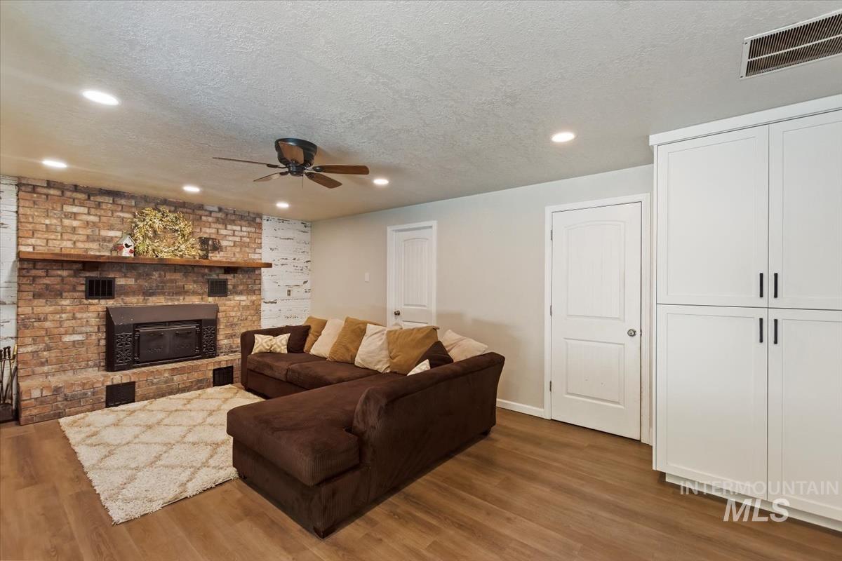 13712 Jarett Street, Caldwell, Idaho 83607, 3 Bedrooms, 2.5 Bathrooms, Residential Income For Sale, Price $524,900,MLS 98968234