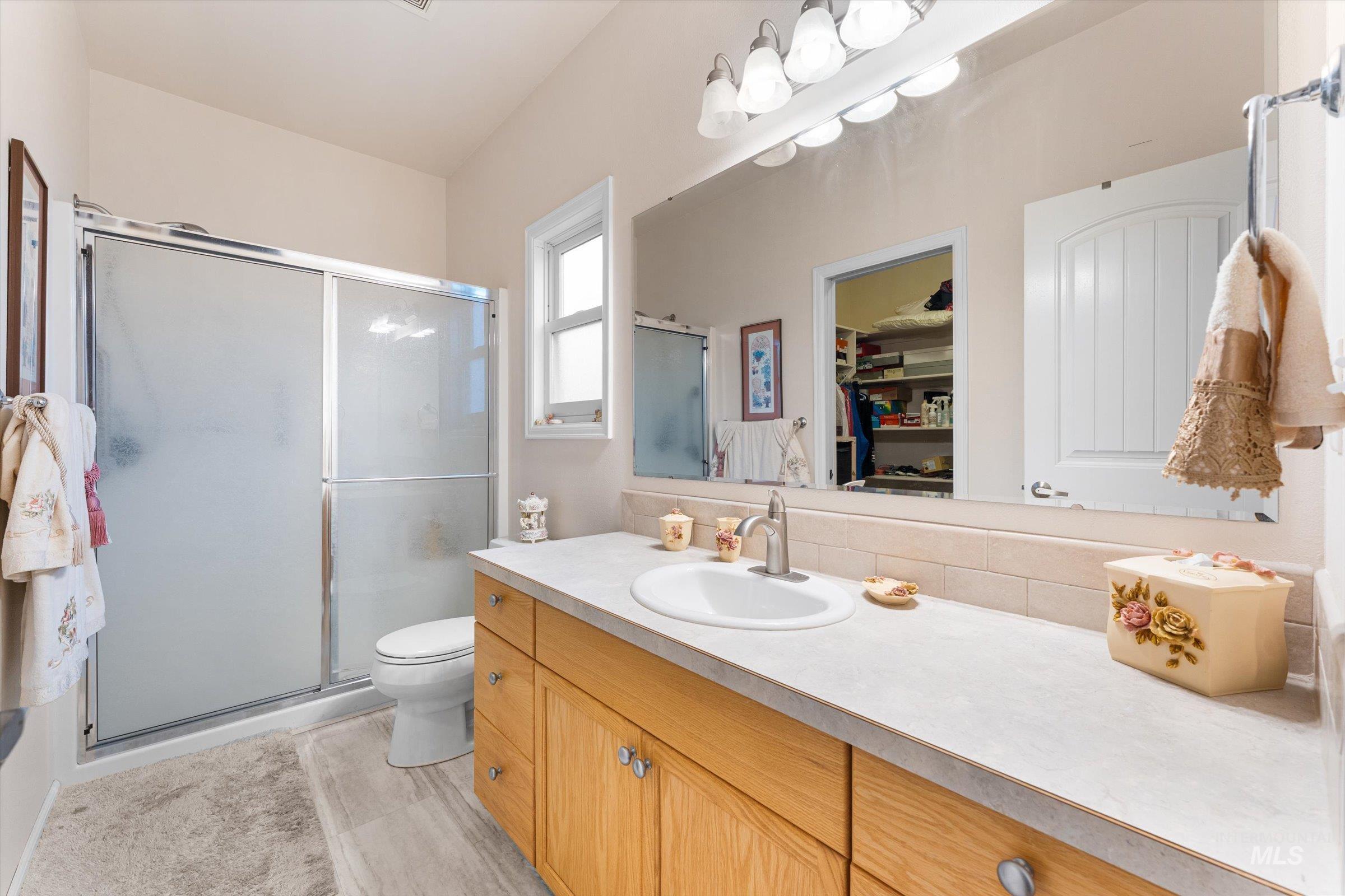 6415 S Zither Pl, Boise, Idaho 83709, 3 Bedrooms, 2 Bathrooms, Residential For Sale, Price $399,990,MLS 98968244