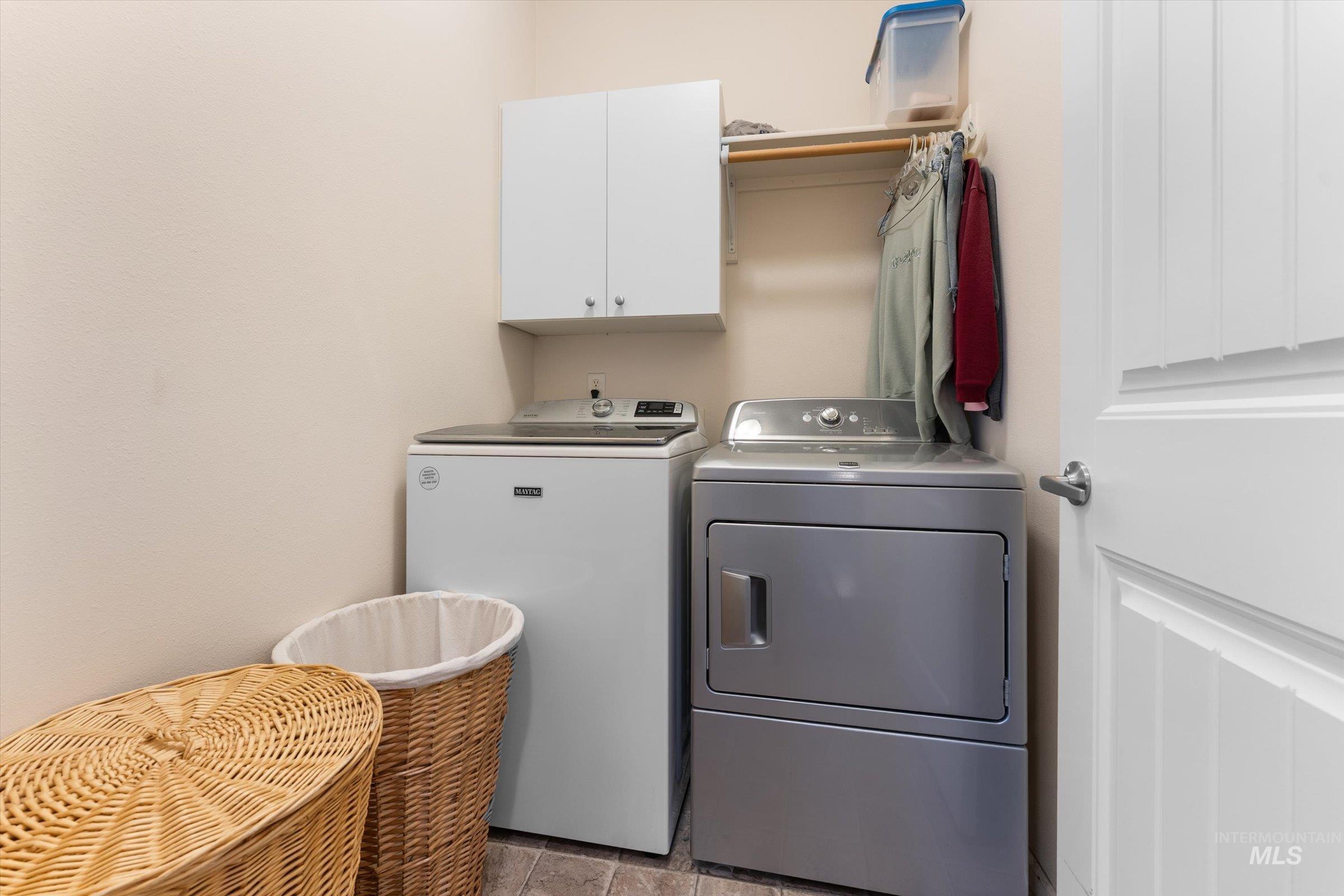 6415 S Zither Pl, Boise, Idaho 83709, 3 Bedrooms, 2 Bathrooms, Residential For Sale, Price $399,990,MLS 98968244