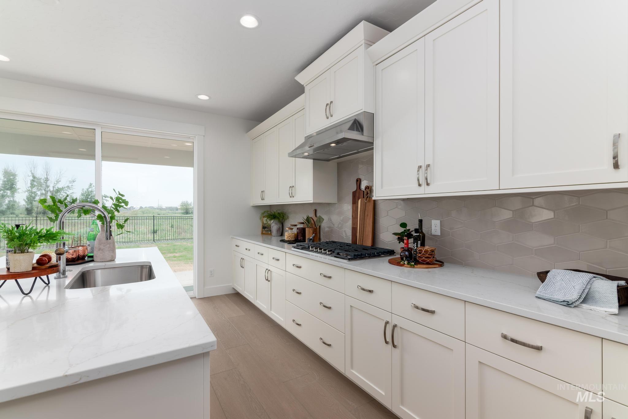 8861 W Tamworth Dr, Star, Idaho 83669, 5 Bedrooms, 4 Bathrooms, Residential For Sale, Price $639,000,MLS 98968251