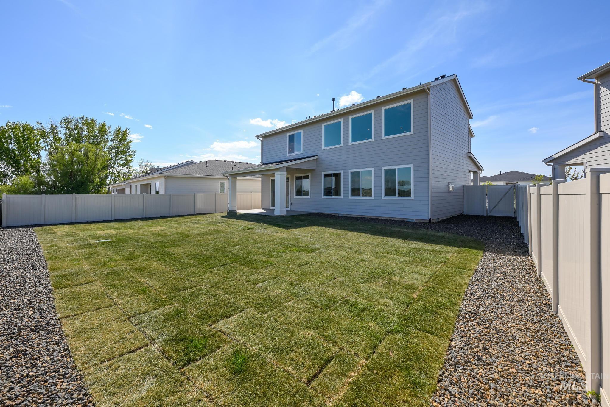 8861 W Tamworth Dr, Star, Idaho 83669, 5 Bedrooms, 4 Bathrooms, Residential For Sale, Price $639,000,MLS 98968251