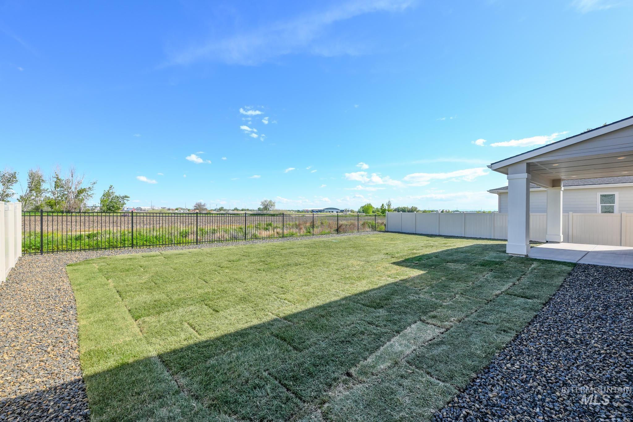 8861 W Tamworth Dr, Star, Idaho 83669, 5 Bedrooms, 4 Bathrooms, Residential For Sale, Price $639,000,MLS 98968251