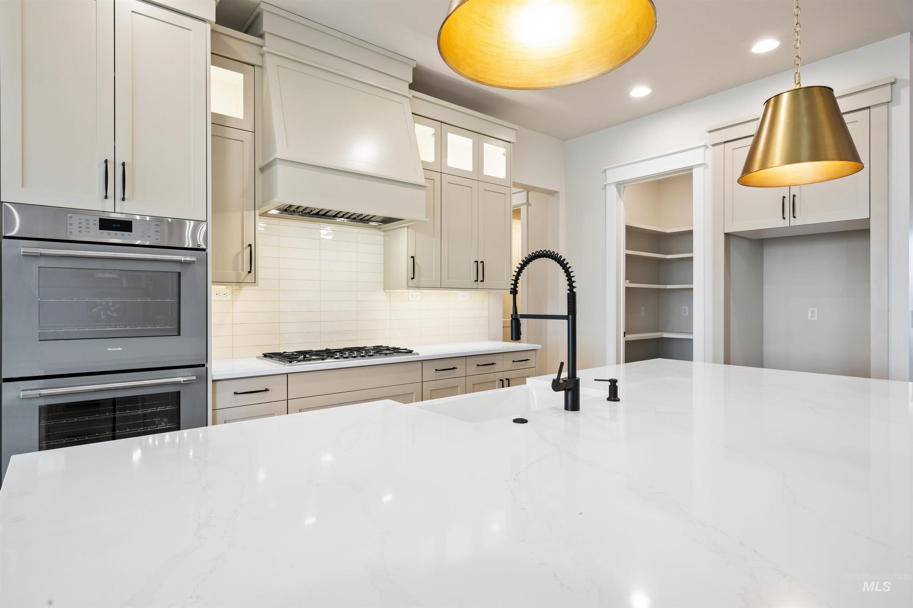 2599 E Cavern Dr, Meridian, Idaho 83642, 4 Bedrooms, 3.5 Bathrooms, Residential For Sale, Price $949,777,MLS 98968256