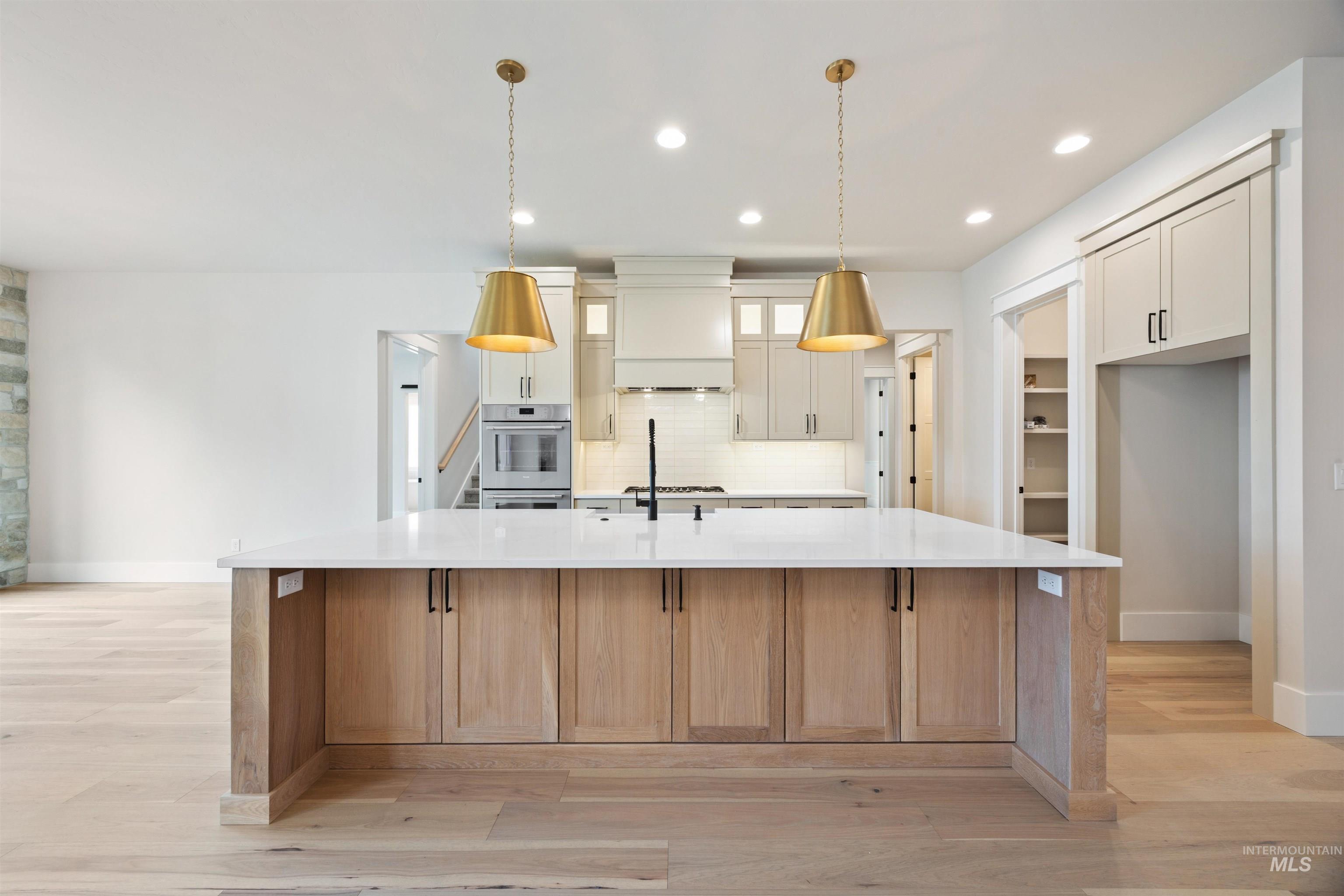 2599 E Cavern Dr, Meridian, Idaho 83642, 4 Bedrooms, 3.5 Bathrooms, Residential For Sale, Price $949,777,MLS 98968256