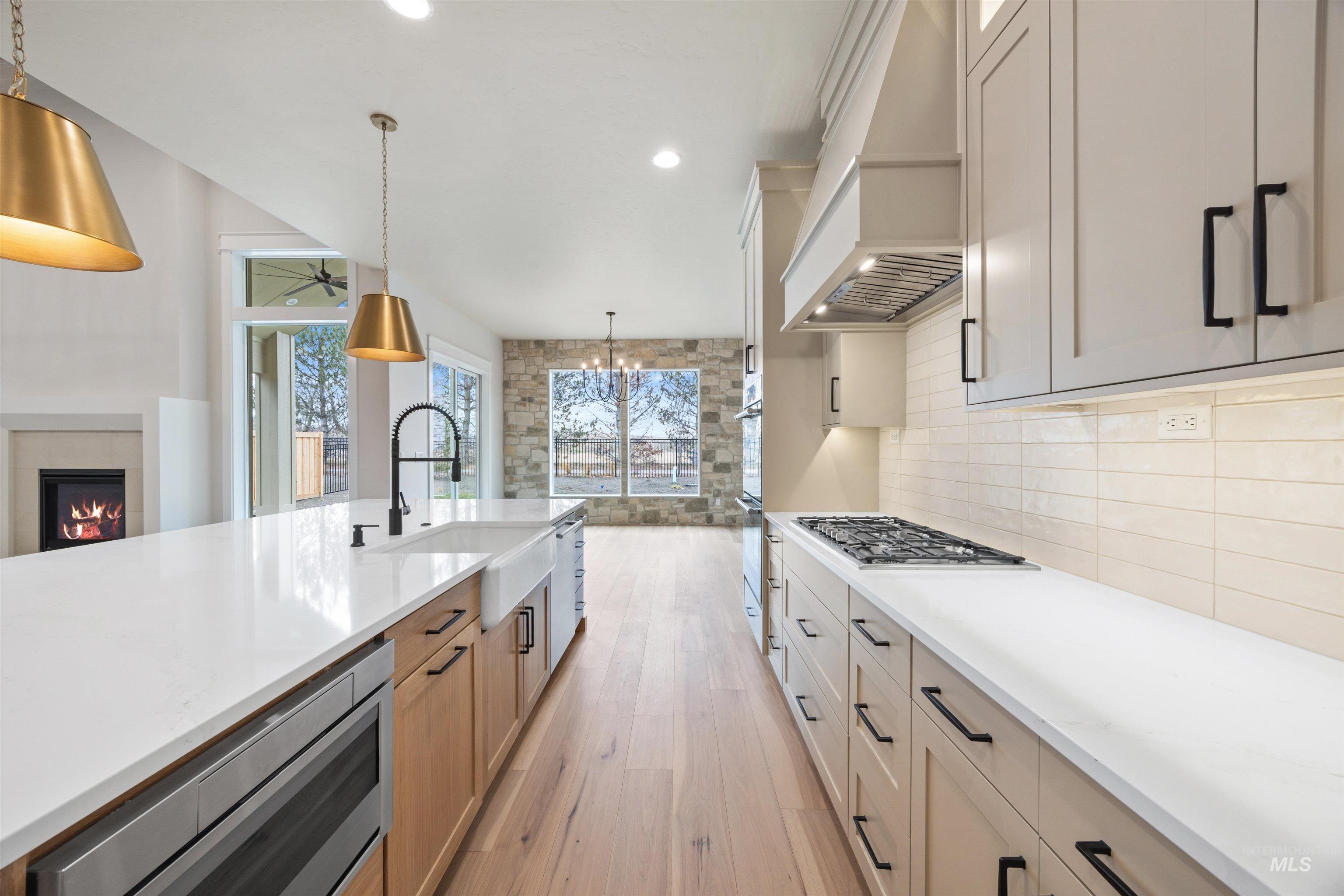 2599 E Cavern Dr, Meridian, Idaho 83642, 4 Bedrooms, 3.5 Bathrooms, Residential For Sale, Price $949,777,MLS 98968256