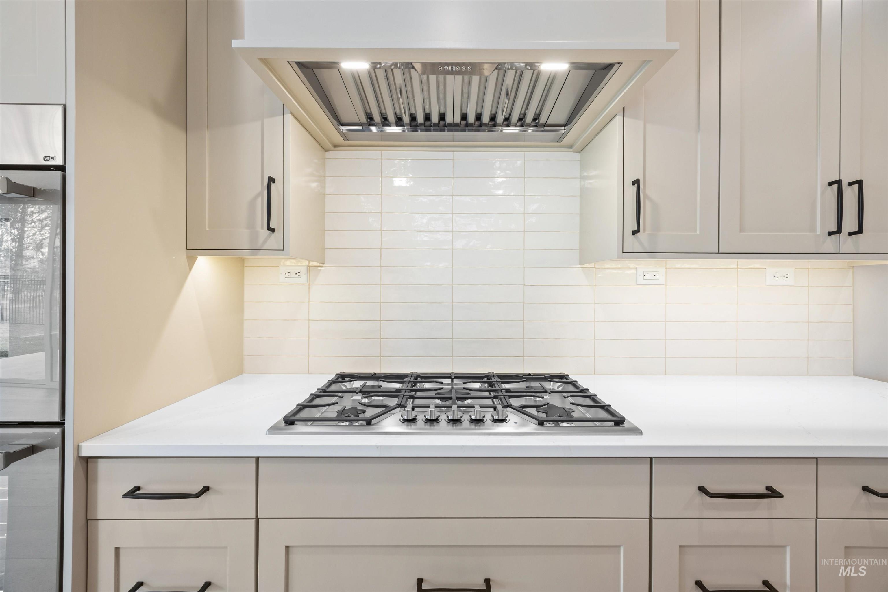 2599 E Cavern Dr, Meridian, Idaho 83642, 4 Bedrooms, 3.5 Bathrooms, Residential For Sale, Price $949,777,MLS 98968256