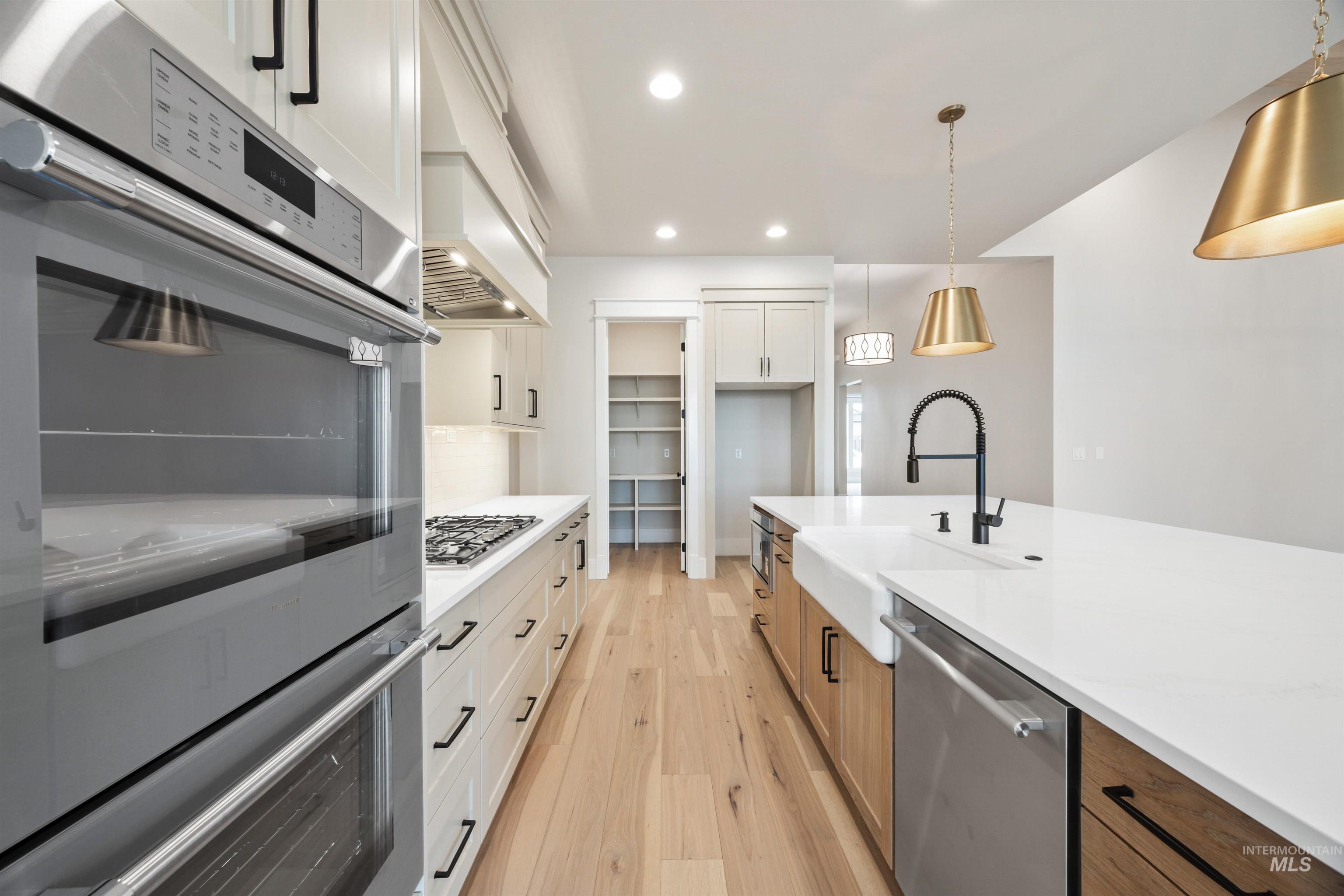 2599 E Cavern Dr, Meridian, Idaho 83642, 4 Bedrooms, 3.5 Bathrooms, Residential For Sale, Price $949,777, 98968256