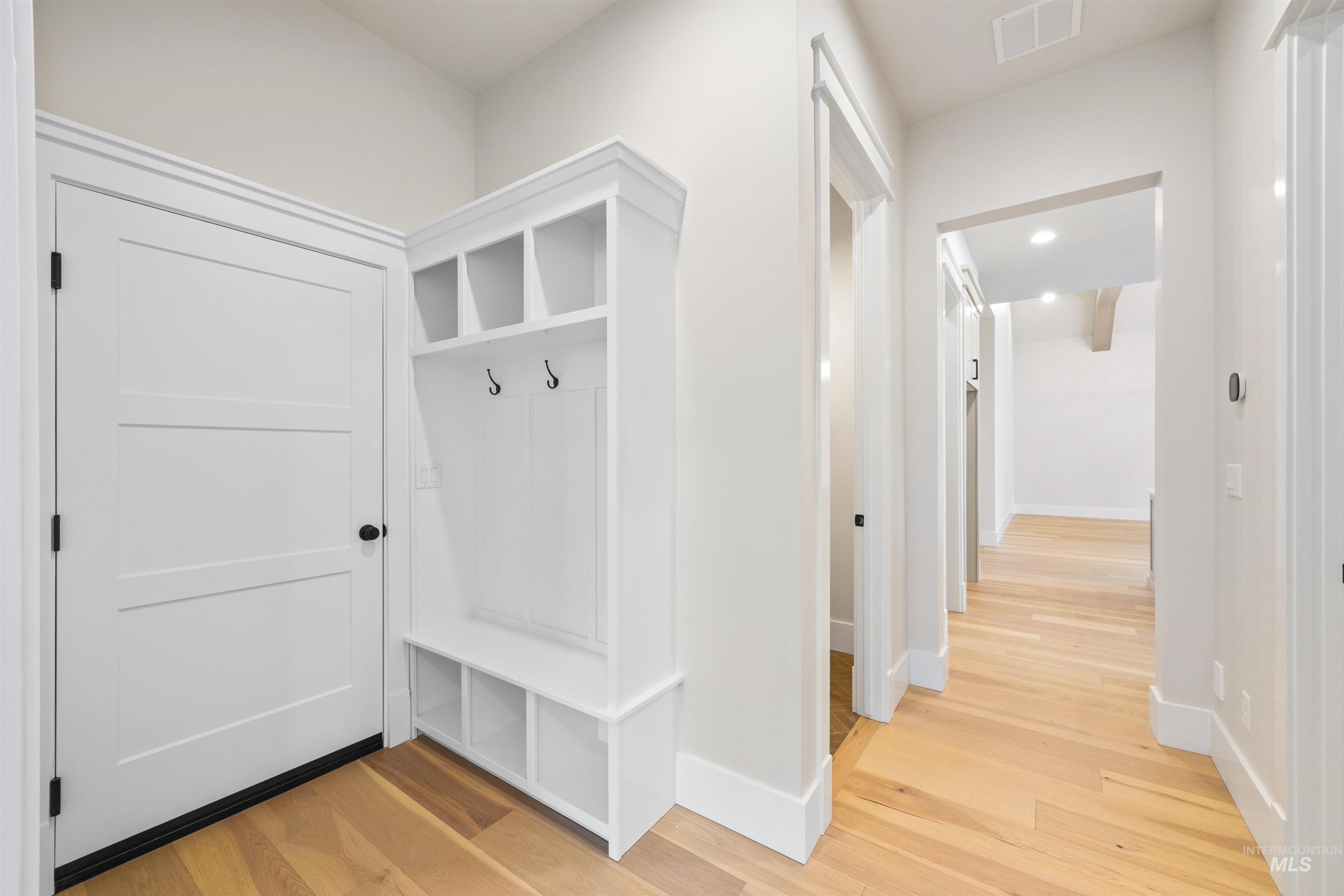 2599 E Cavern Dr, Meridian, Idaho 83642, 4 Bedrooms, 3.5 Bathrooms, Residential For Sale, Price $949,777,MLS 98968256