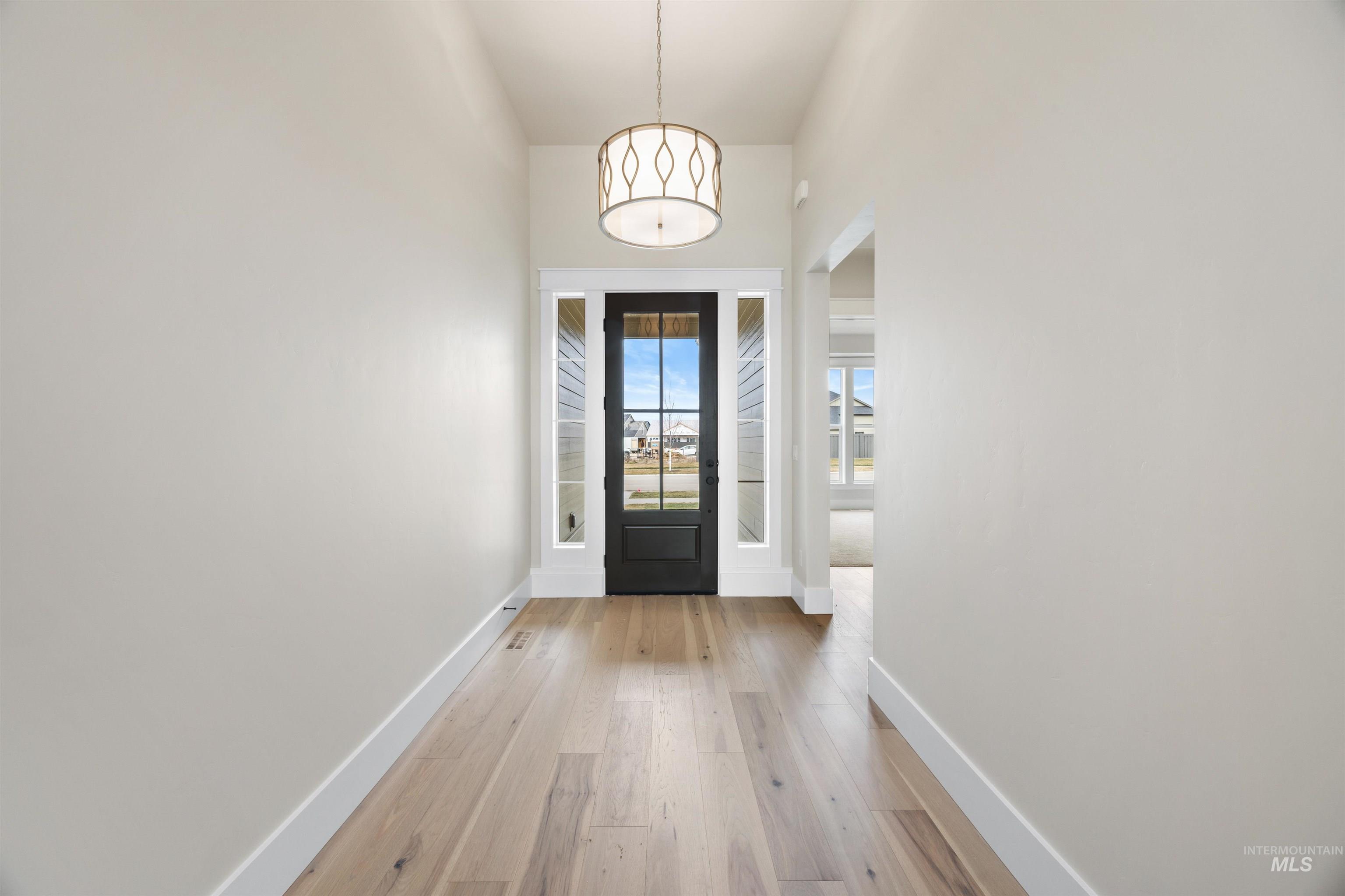 2599 E Cavern Dr, Meridian, Idaho 83642, 4 Bedrooms, 3.5 Bathrooms, Residential For Sale, Price $949,777,MLS 98968256