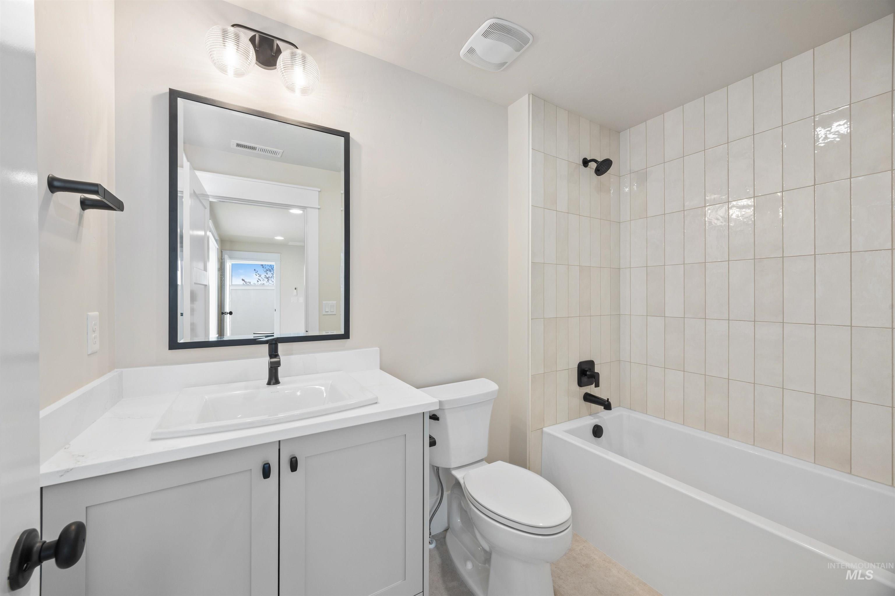 2599 E Cavern Dr, Meridian, Idaho 83642, 4 Bedrooms, 3.5 Bathrooms, Residential For Sale, Price $949,777,MLS 98968256