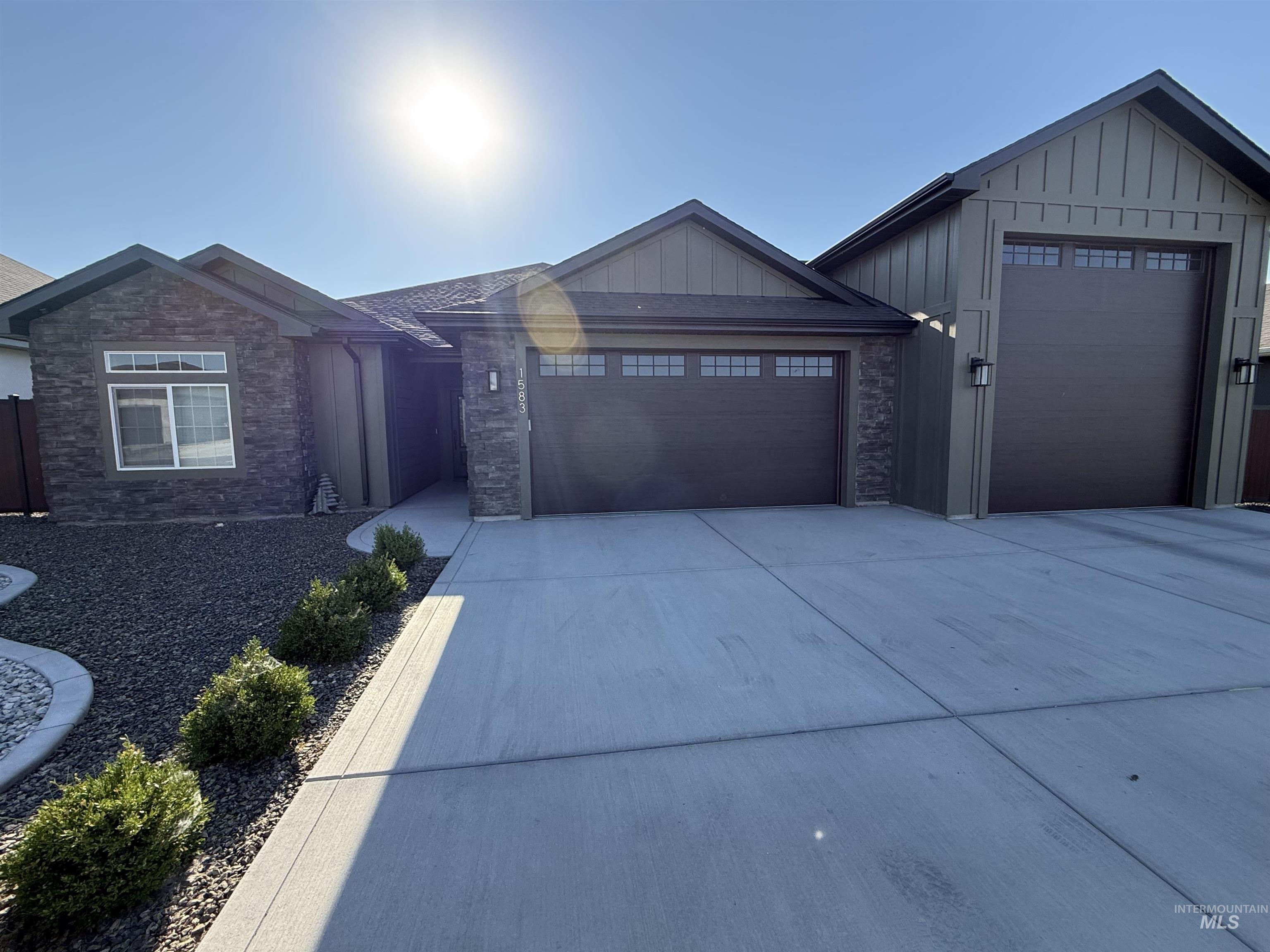 1583 Lagoon Lane, Twin Falls, Idaho 83301, 4 Bedrooms, 3 Bathrooms, Residential For Sale, Price $559,000,MLS 98968262