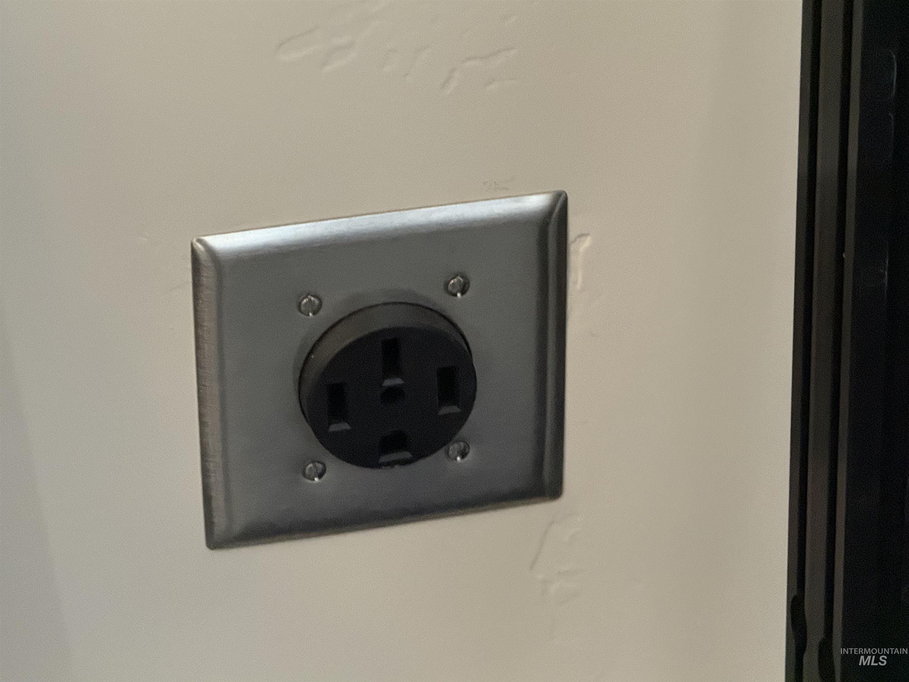 1583 Lagoon Lane, Twin Falls, Idaho 83301, 4 Bedrooms, 3 Bathrooms, Residential For Sale, Price $559,000,MLS 98968262