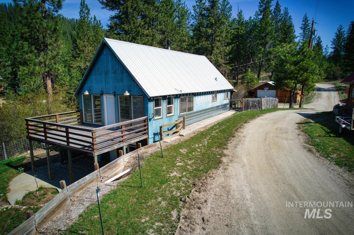 4 Lookout Ct, Garden Valley, Idaho 83622, 2 Bedrooms, 1 Bathroom, Residential For Sale, Price $335,000,MLS 98968264