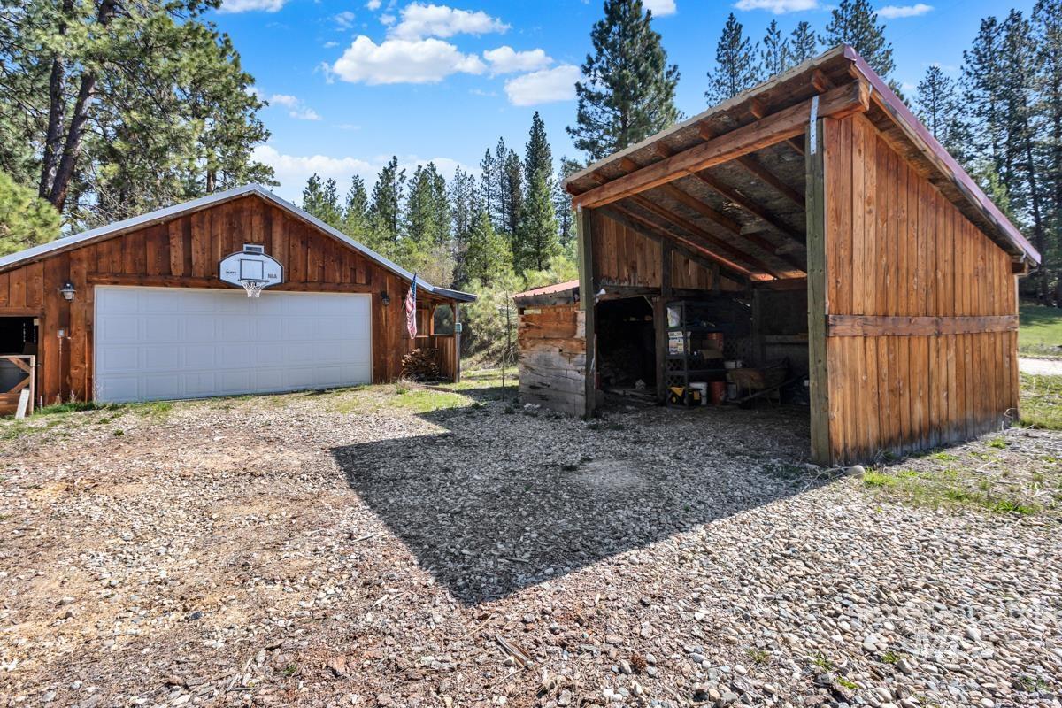 4 Lookout Ct, Garden Valley, Idaho 83622, 2 Bedrooms, 1 Bathroom, Residential For Sale, Price $335,000,MLS 98968264