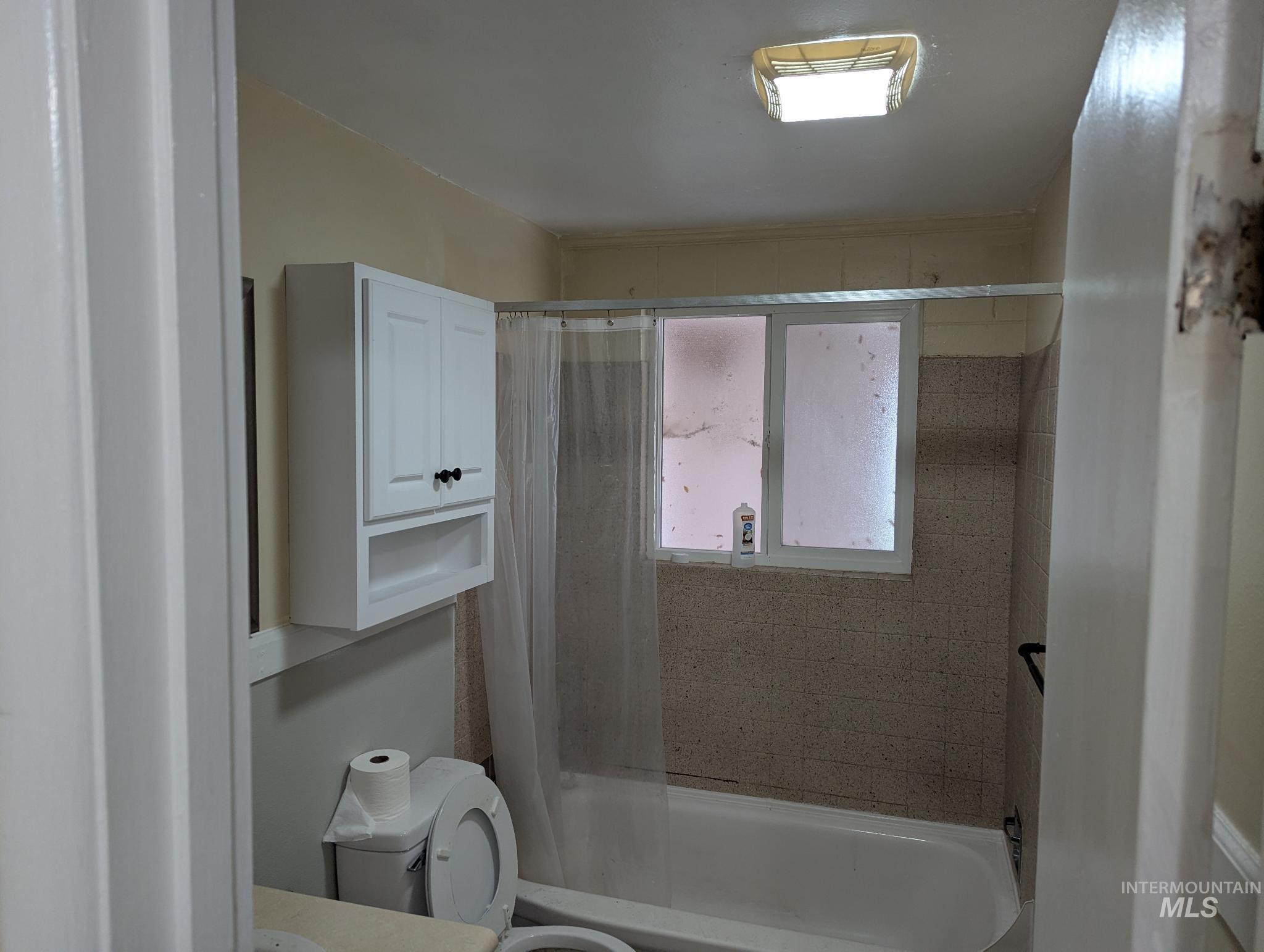 2203/2205 S Montana Ave., Caldwell, Idaho 83605, 2 Bedrooms, 1 Bathroom, Residential Income For Sale, Price $398,888,MLS 98968266