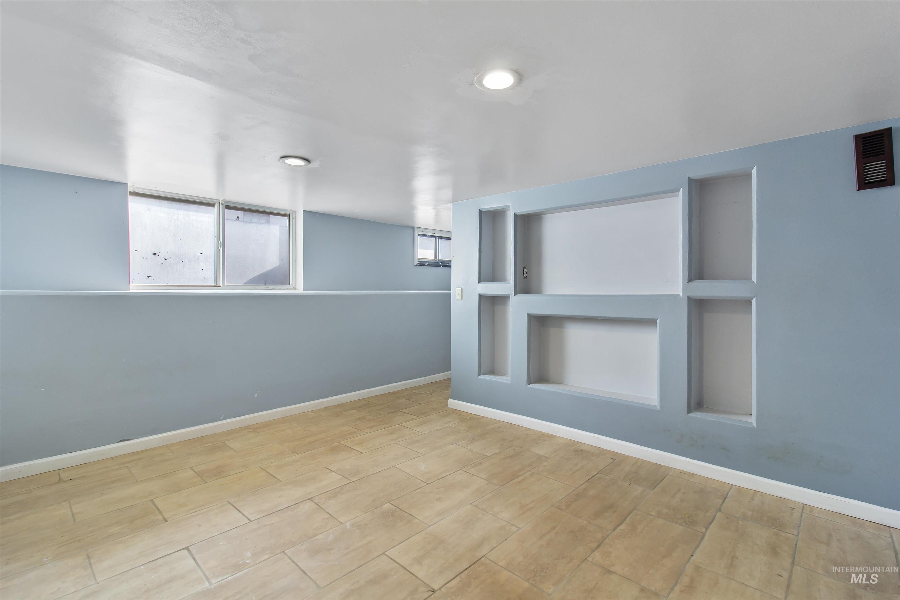 729 N 11th Ave, Buhl, Idaho 83316, 2 Bedrooms, 2 Bathrooms, Residential For Sale, Price $259,000,MLS 98968267