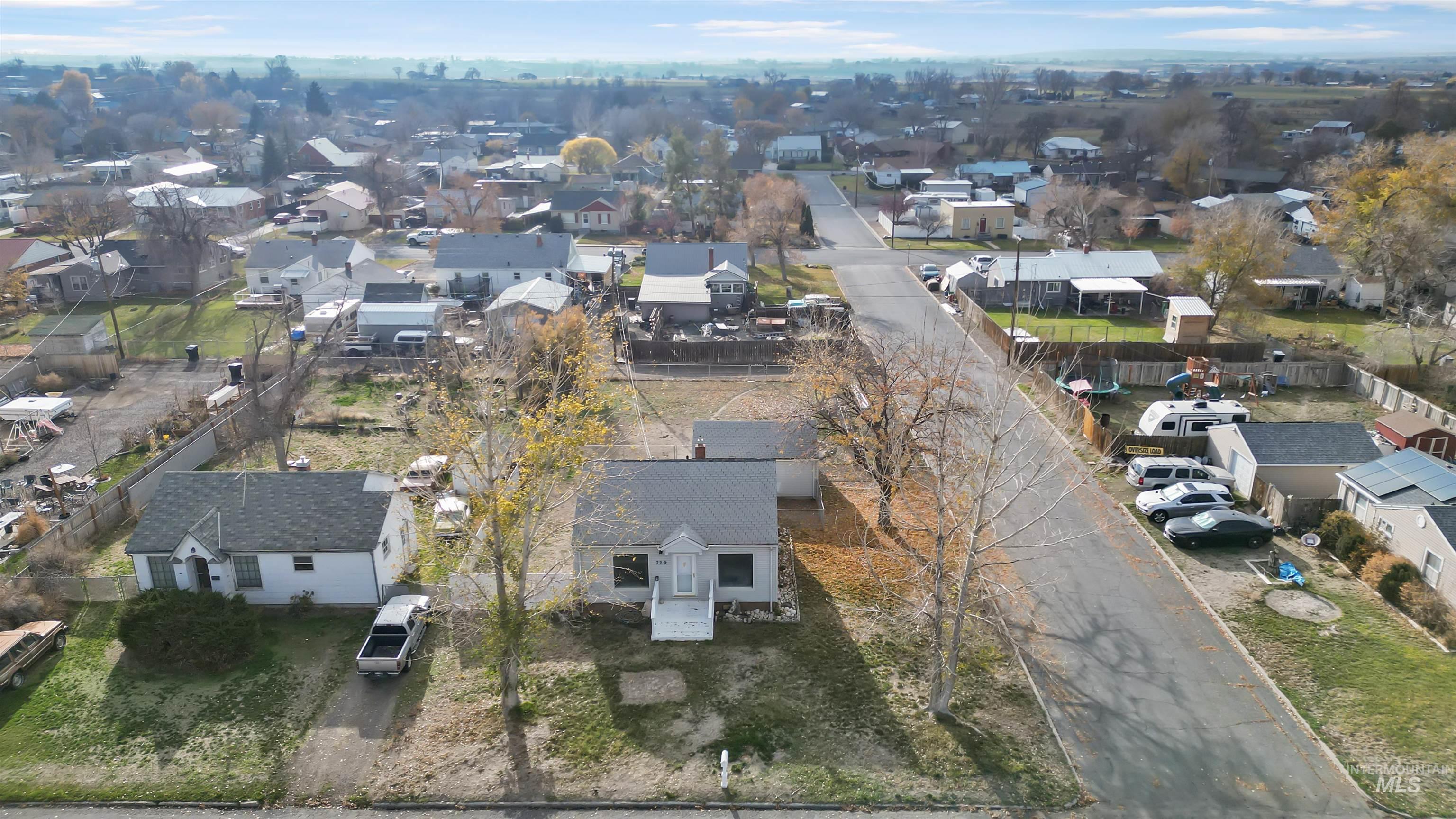 729 N 11th Ave, Buhl, Idaho 83316, 2 Bedrooms, 2 Bathrooms, Residential For Sale, Price $259,000,MLS 98968267