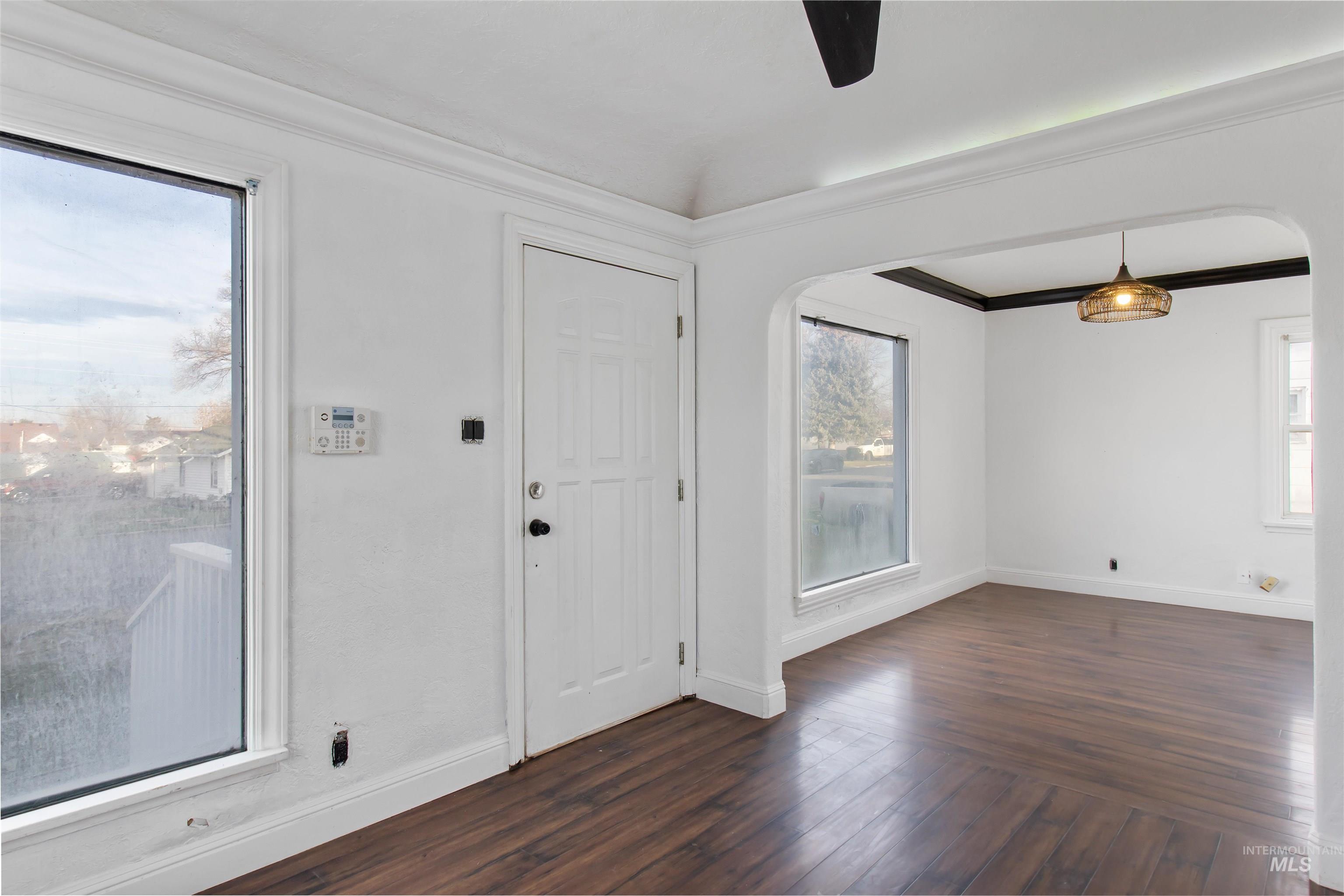 729 N 11th Ave, Buhl, Idaho 83316, 2 Bedrooms, 2 Bathrooms, Residential For Sale, Price $259,000,MLS 98968267