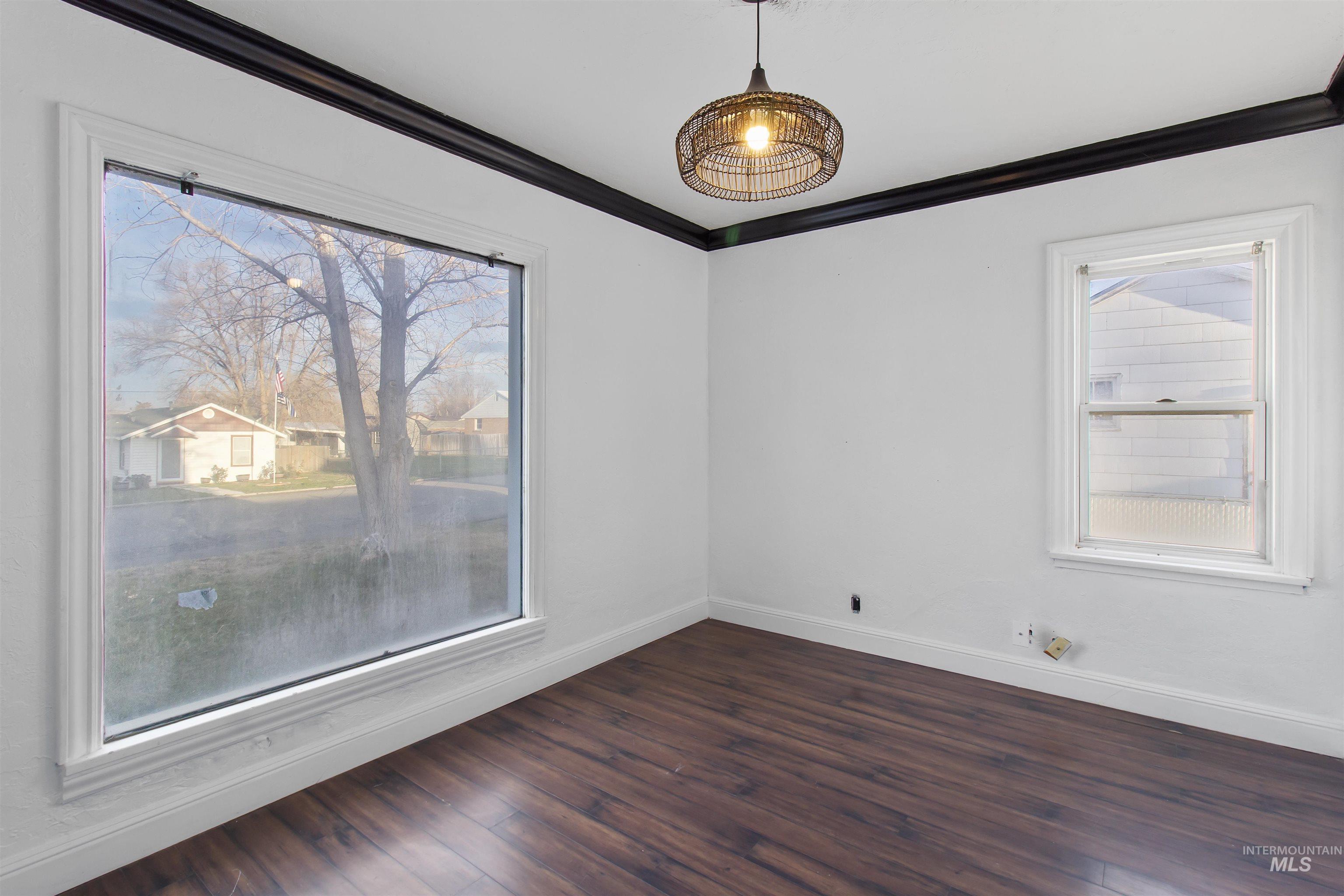 729 N 11th Ave, Buhl, Idaho 83316, 2 Bedrooms, 2 Bathrooms, Residential For Sale, Price $259,000,MLS 98968267