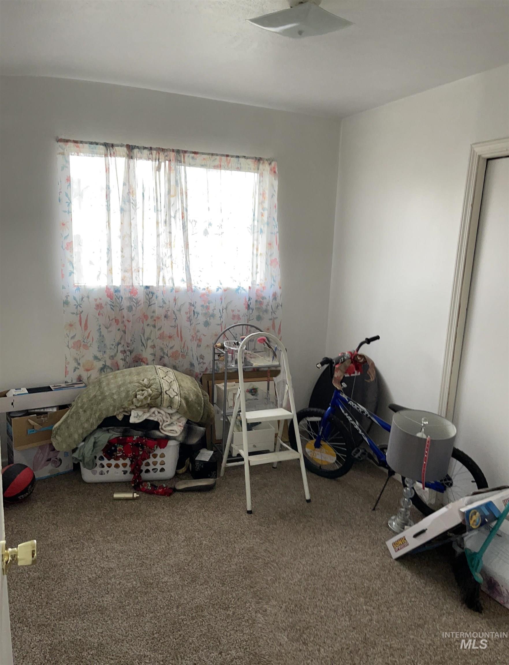 985 NW 2nd Ave, Ontario, Oregon 97914-0000, 3 Bedrooms, 1 Bathroom, Residential For Sale, Price $230,000, 98968281