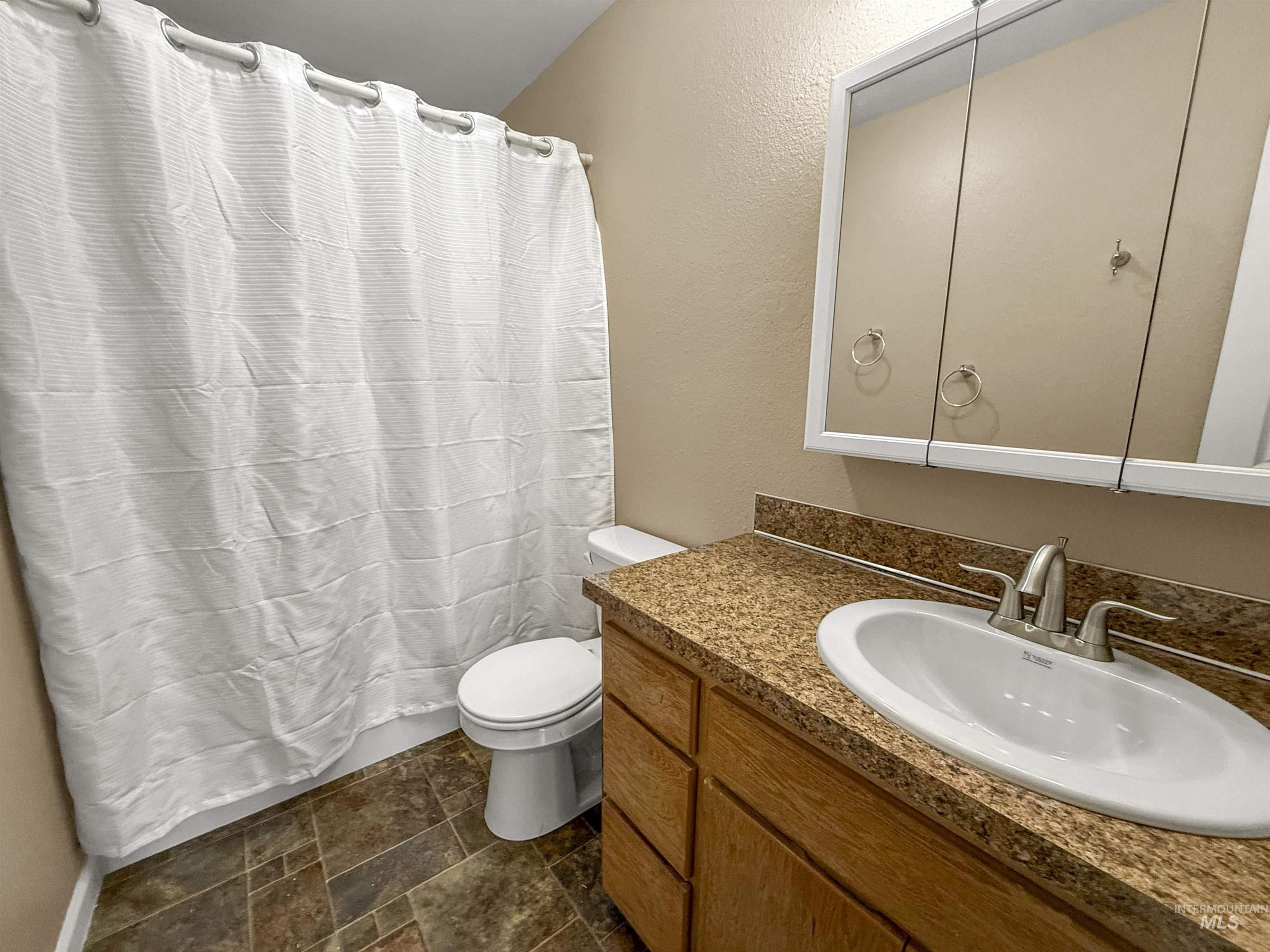 835 Stewart Avenue, Lewiston, Idaho 83501, 2 Bedrooms, 1 Bathroom, Residential Income For Sale, Price $379,500,MLS 98968282