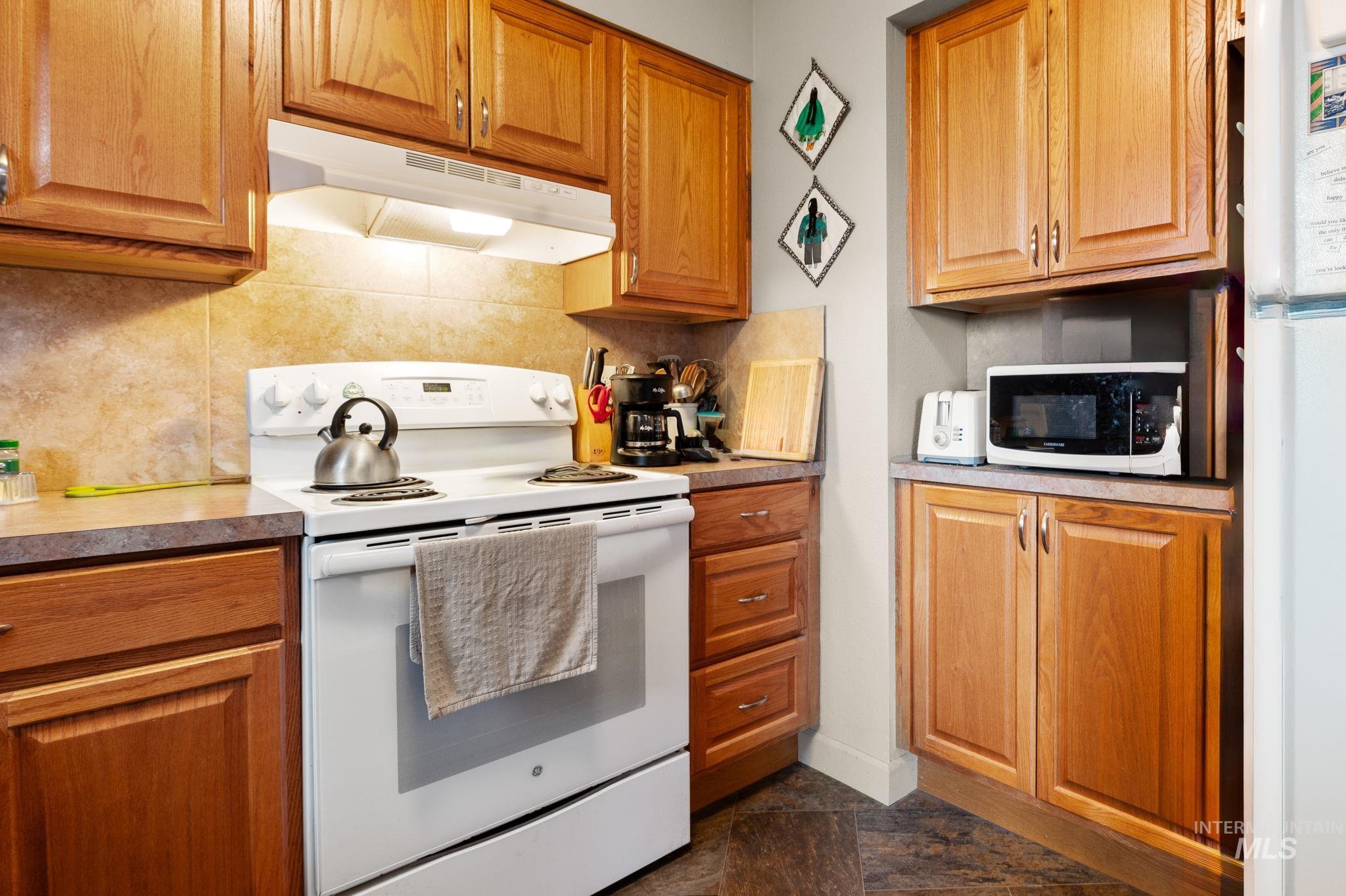 835 Stewart Avenue, Lewiston, Idaho 83501, 2 Bedrooms, 1 Bathroom, Residential Income For Sale, Price $379,500,MLS 98968282