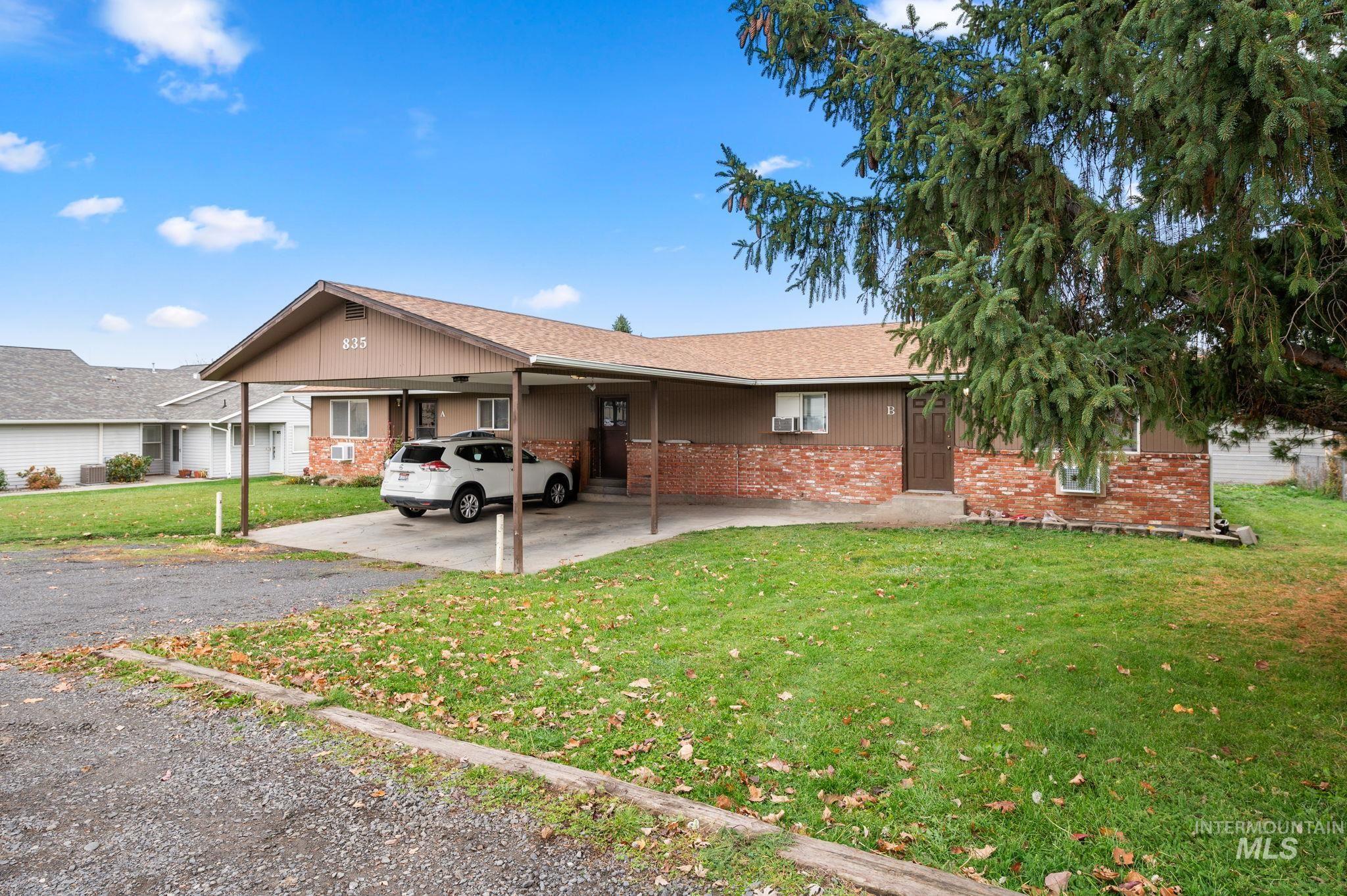 835 Stewart Avenue, Lewiston, Idaho 83501, 2 Bedrooms, 1 Bathroom, Residential Income For Sale, Price $379,500,MLS 98968282