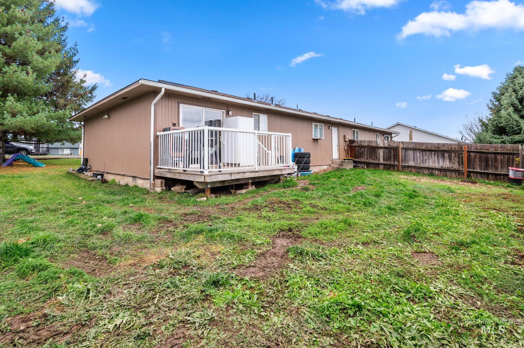 835 Stewart Avenue, Lewiston, Idaho 83501, 2 Bedrooms, 1 Bathroom, Residential Income For Sale, Price $379,500,MLS 98968282