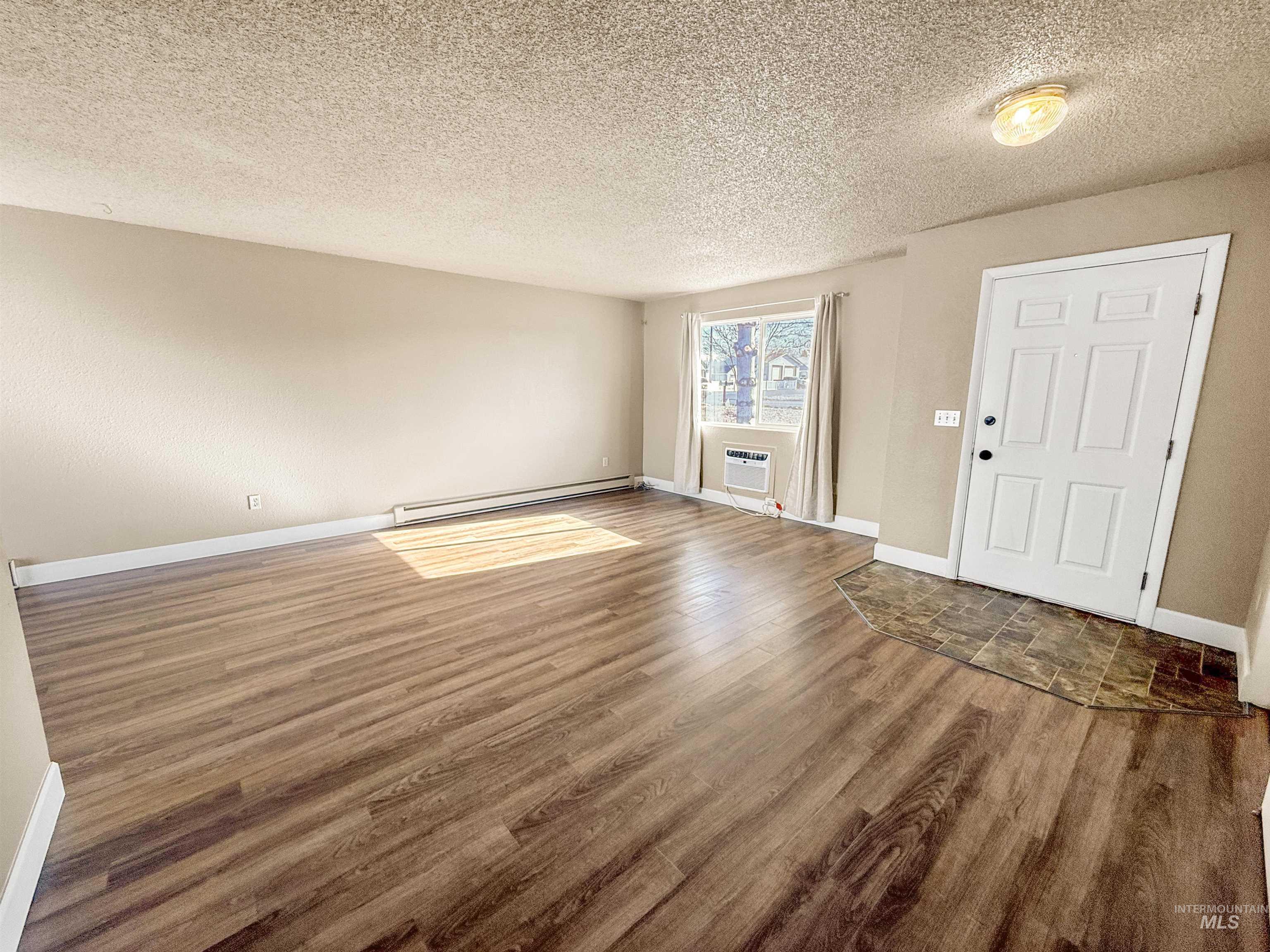 835 Stewart Avenue, Lewiston, Idaho 83501, 2 Bedrooms, 1 Bathroom, Residential Income For Sale, Price $379,500,MLS 98968282