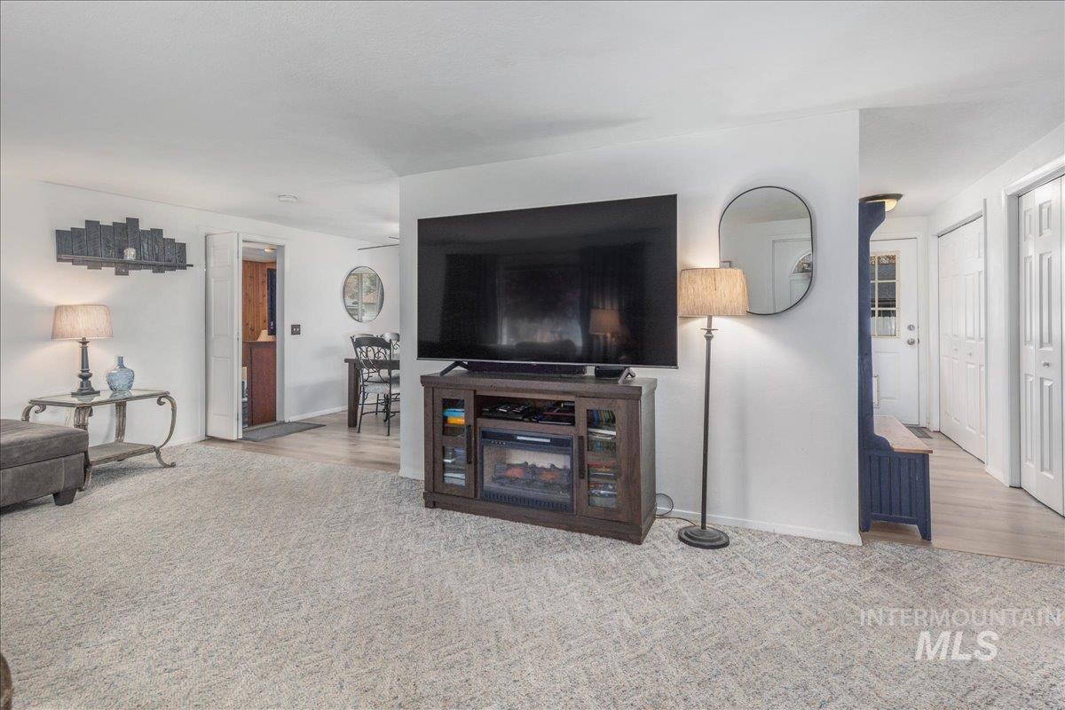 4550 W Bloom St, Boise, Idaho 83703, 4 Bedrooms, 2 Bathrooms, Residential For Sale, Price $470,000,MLS 98968297