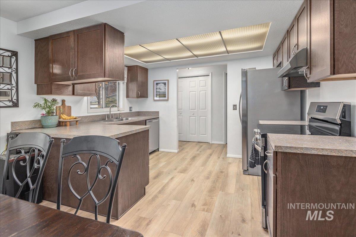 4550 W Bloom St, Boise, Idaho 83703, 4 Bedrooms, 2 Bathrooms, Residential For Sale, Price $470,000,MLS 98968297