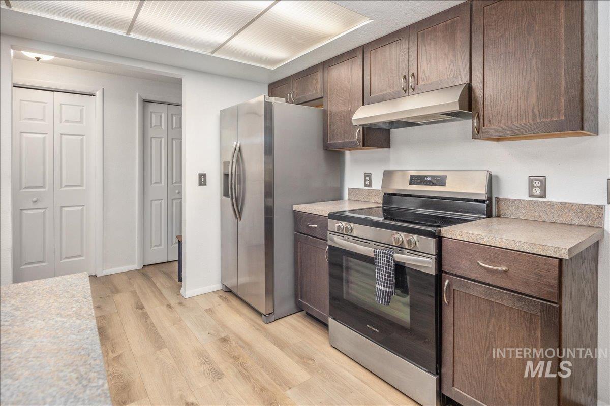 4550 W Bloom St, Boise, Idaho 83703, 4 Bedrooms, 2 Bathrooms, Residential For Sale, Price $470,000,MLS 98968297