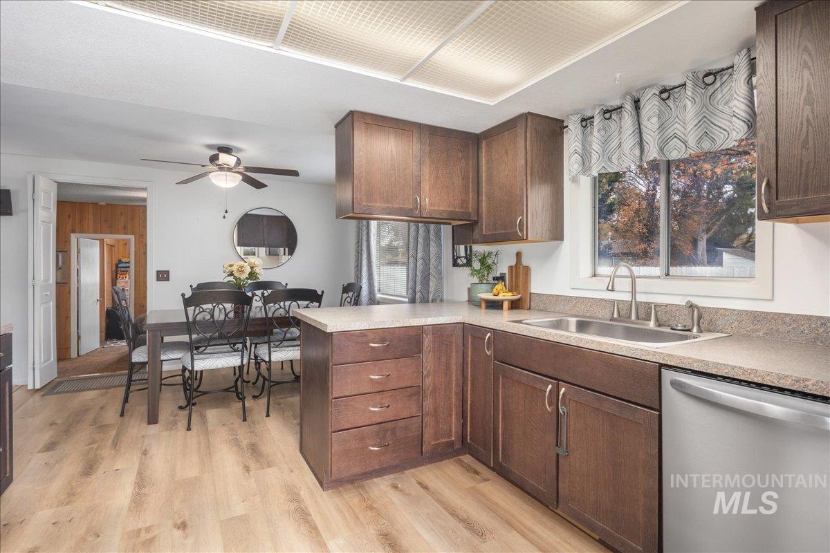 4550 W Bloom St, Boise, Idaho 83703, 4 Bedrooms, 2 Bathrooms, Residential For Sale, Price $470,000,MLS 98968297