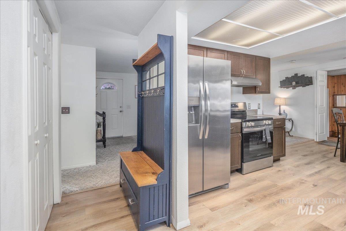 4550 W Bloom St, Boise, Idaho 83703, 4 Bedrooms, 2 Bathrooms, Residential For Sale, Price $470,000,MLS 98968297