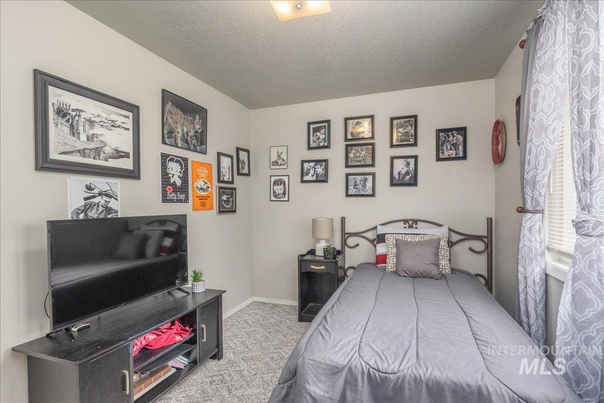 4550 W Bloom St, Boise, Idaho 83703, 4 Bedrooms, 2 Bathrooms, Residential For Sale, Price $470,000,MLS 98968297