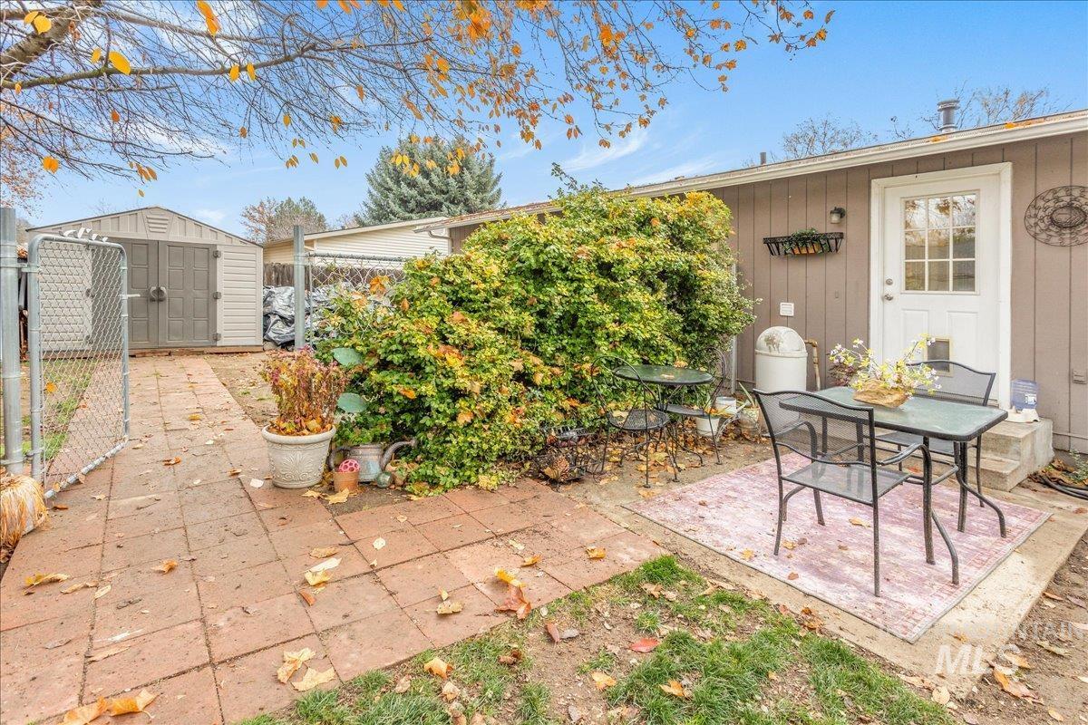 4550 W Bloom St, Boise, Idaho 83703, 4 Bedrooms, 2 Bathrooms, Residential For Sale, Price $470,000,MLS 98968297